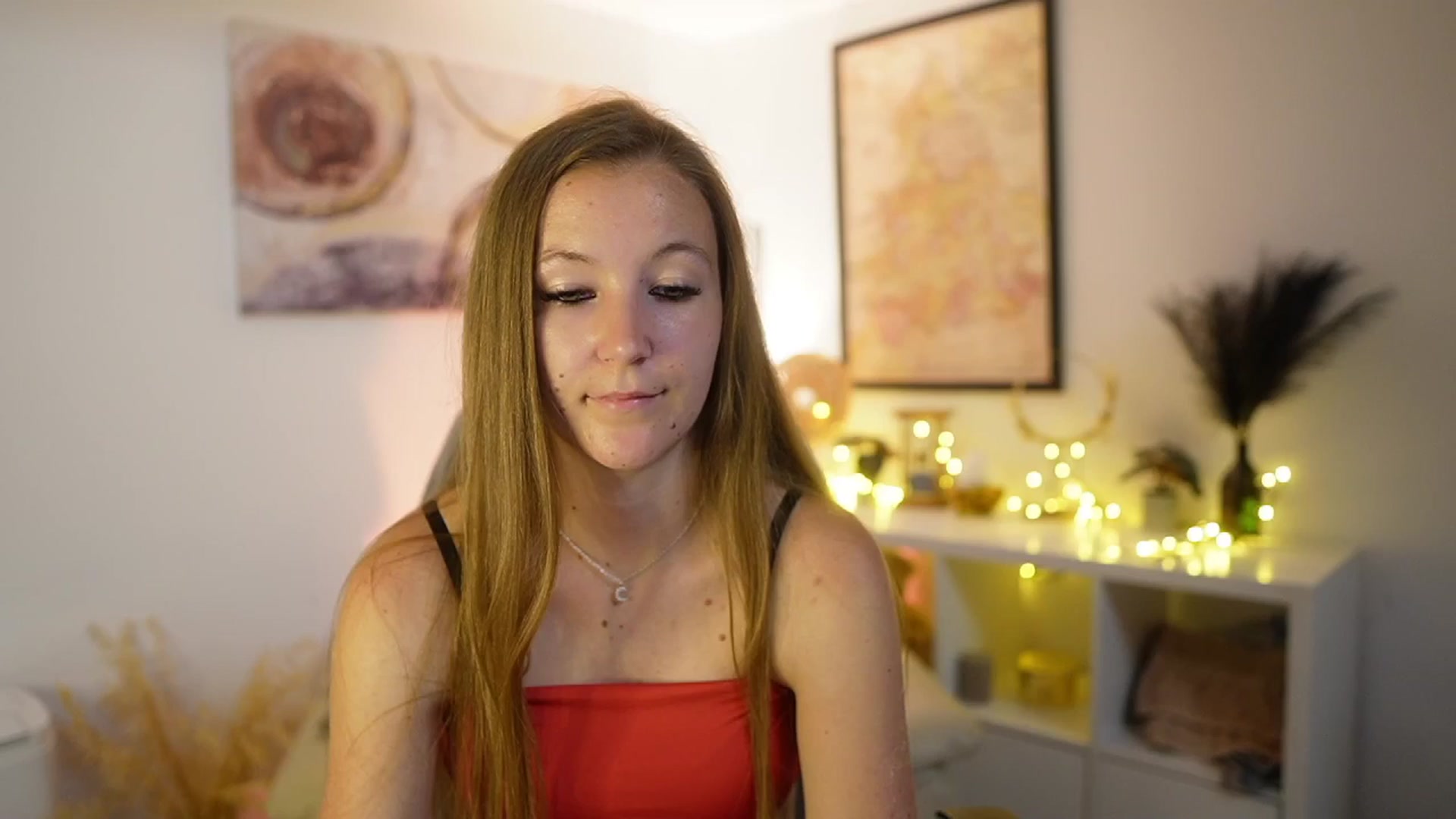 Gallery image thumbnail from Clarra_Sweet's myfreecams stream on, 06/23/2025, 15:09 image 10 of 20