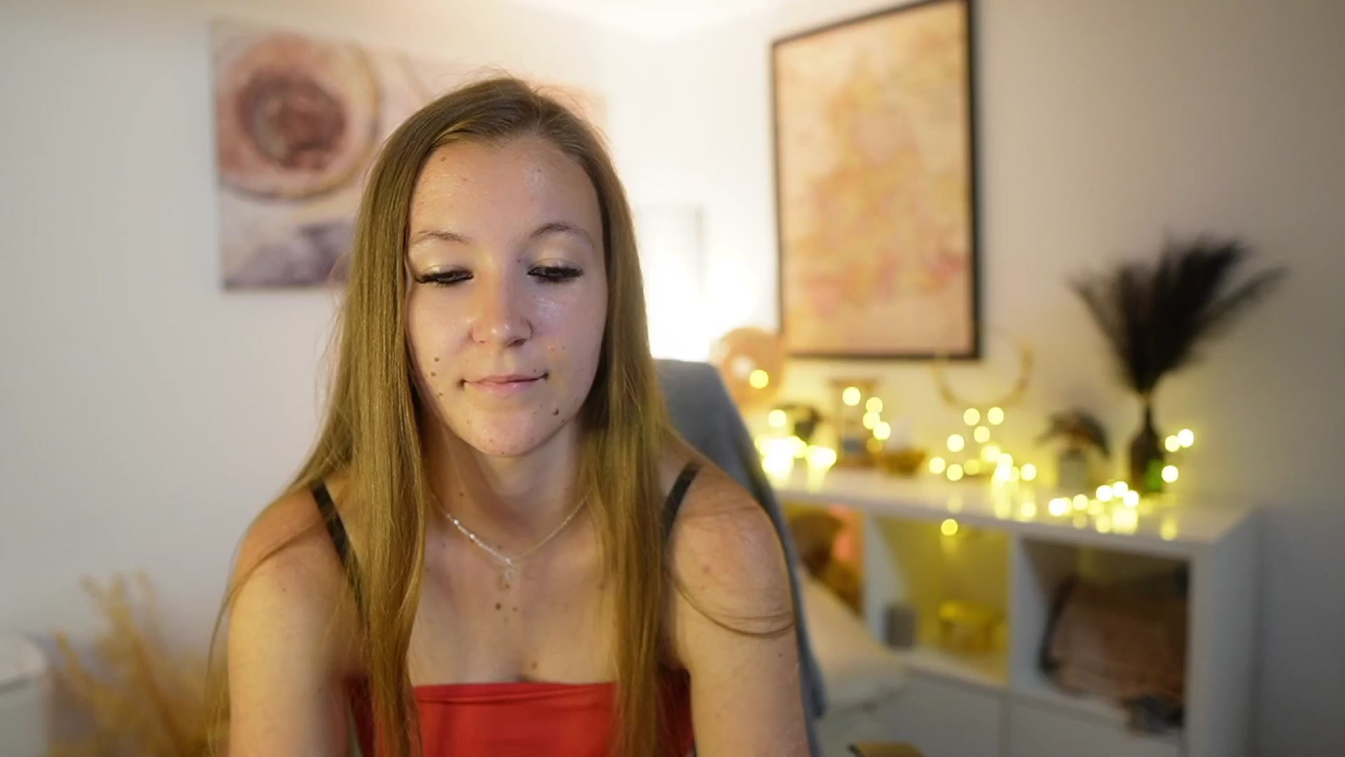 Gallery image thumbnail from Clarra_Sweet's myfreecams stream on, 06/23/2025, 15:09 image 2 of 20