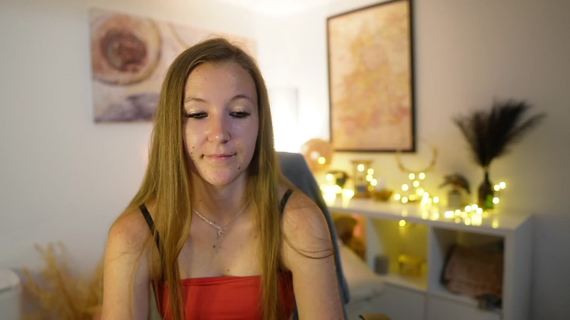 Gallery image thumbnail from Clarra_Sweet's myfreecams stream on, 06/23/2025, 15:09 image 4 of 20