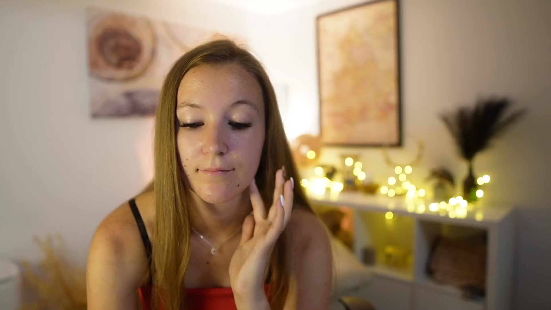 Gallery image thumbnail from Clarra_Sweet's myfreecams stream on, 06/23/2025, 15:09 image 17 of 20