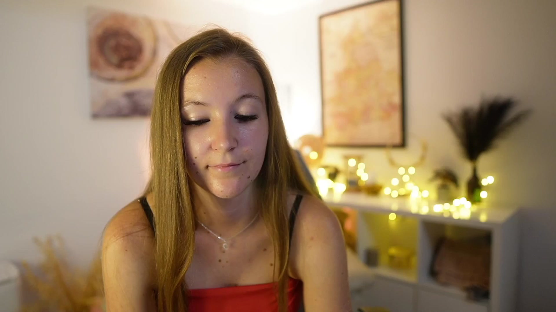 Gallery image thumbnail from Clarra_Sweet's myfreecams stream on, 06/23/2025, 15:09 image 14 of 20