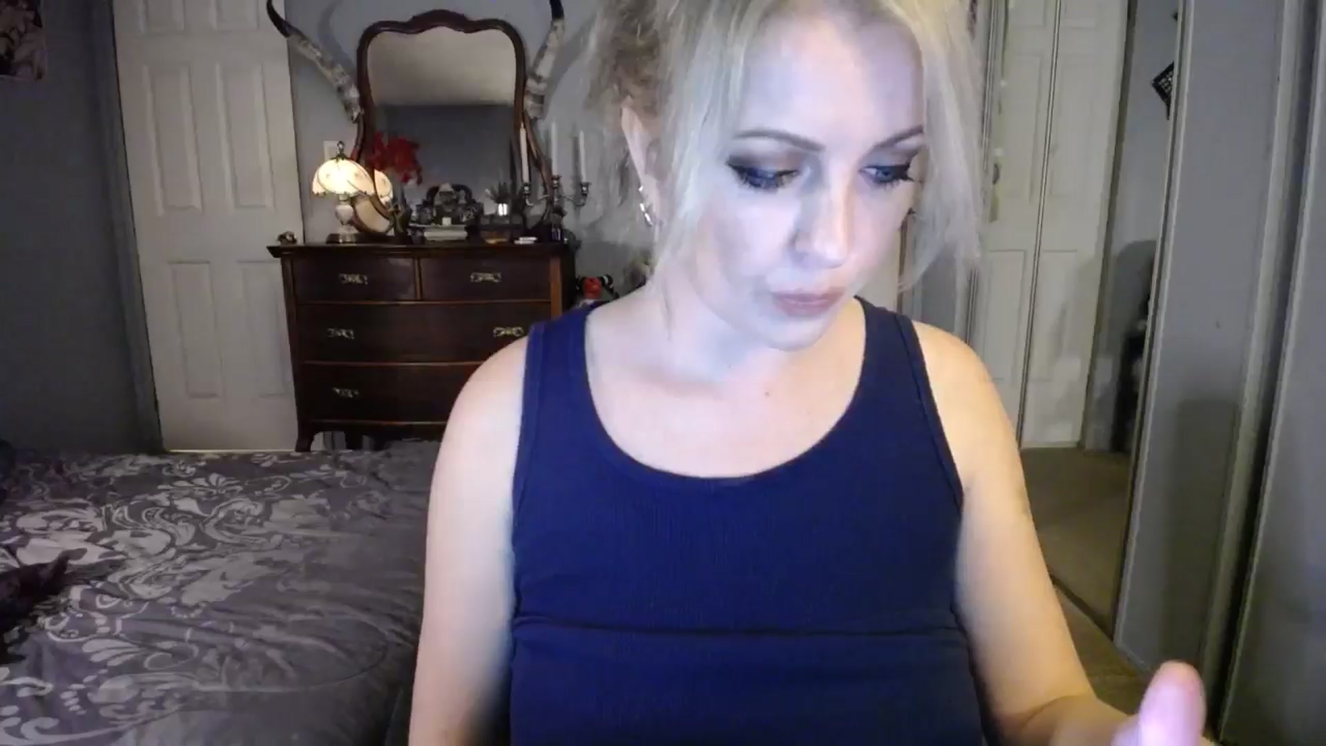 Gallery image thumbnail from Classic_Daisy's myfreecams stream on, 09/21/2024, 22:50 image 17 of 20