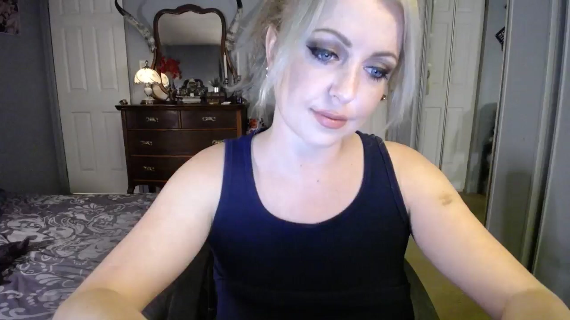 Gallery image thumbnail from Classic_Daisy's myfreecams stream on, 09/21/2024, 22:50 image 9 of 20