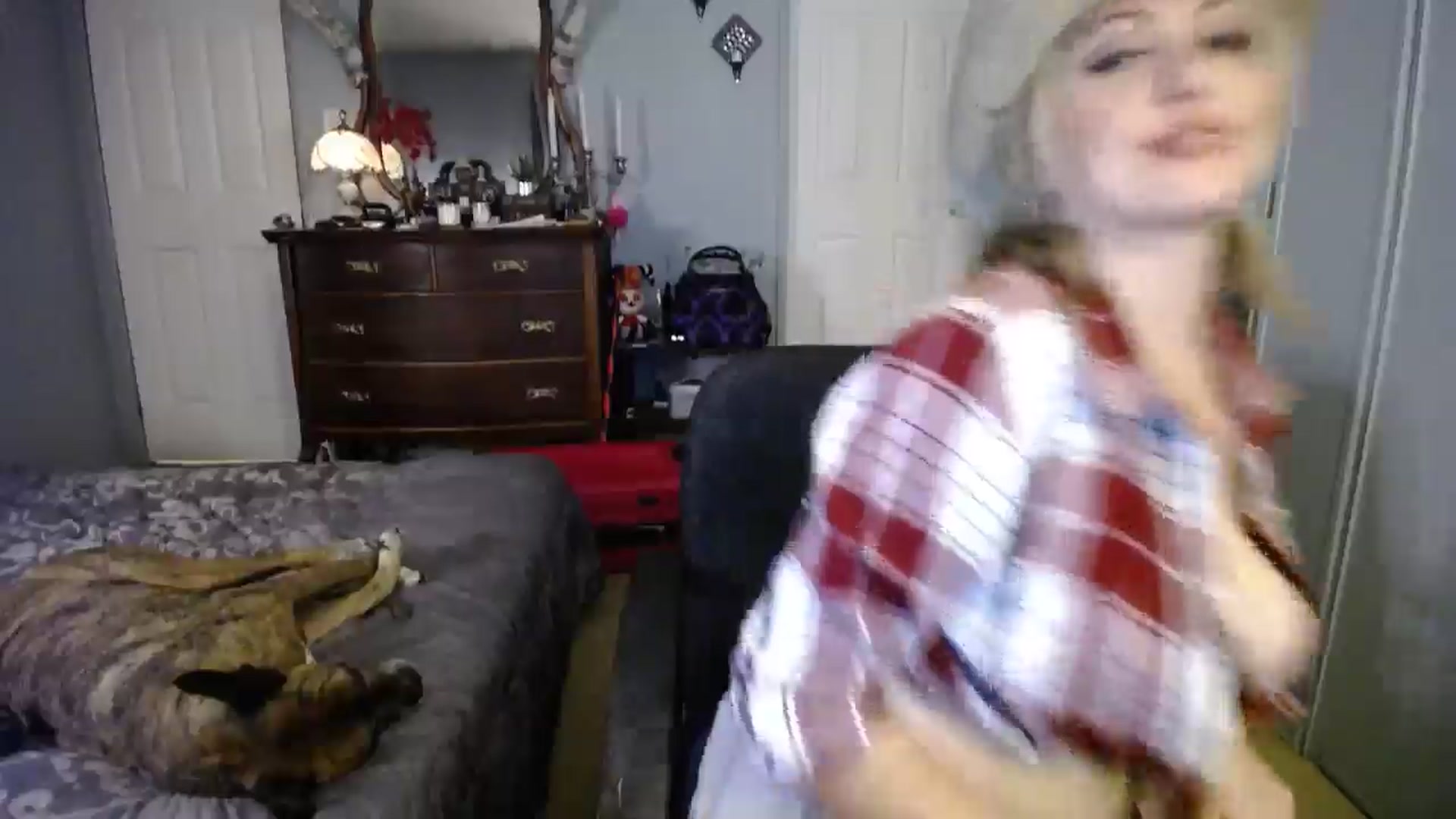 Gallery image thumbnail from Classic_Daisy's myfreecams stream on, 10/11/2024, 01:05 image 16 of 20