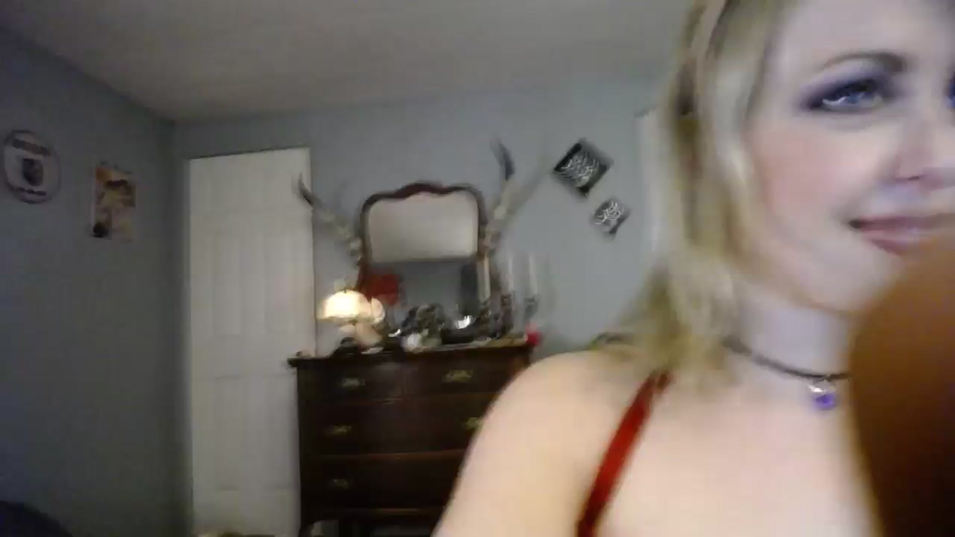 Gallery image thumbnail from Classic_Daisy's myfreecams stream on, 10/16/2024, 01:24 image 8 of 20