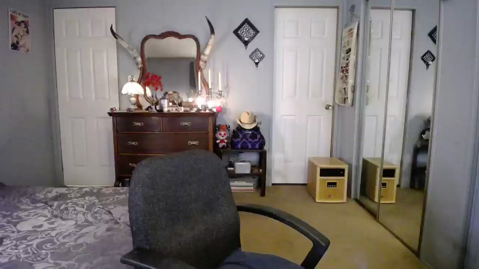 Gallery image thumbnail from Classic_Daisy's myfreecams stream on, 10/29/2024, 24:06 image 15 of 20
