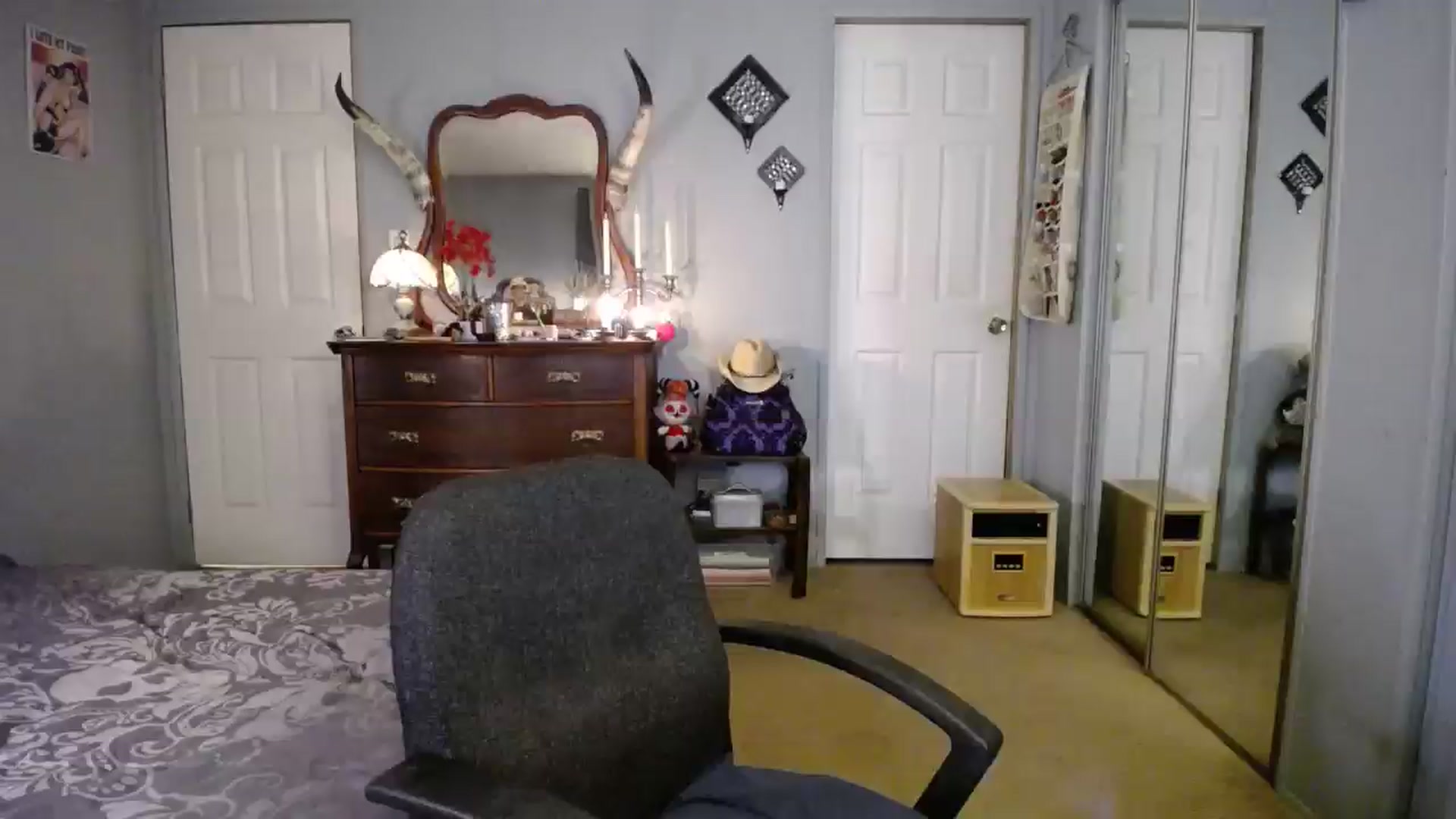 Gallery image thumbnail from Classic_Daisy's myfreecams stream on, 10/29/2024, 24:06 image 16 of 20