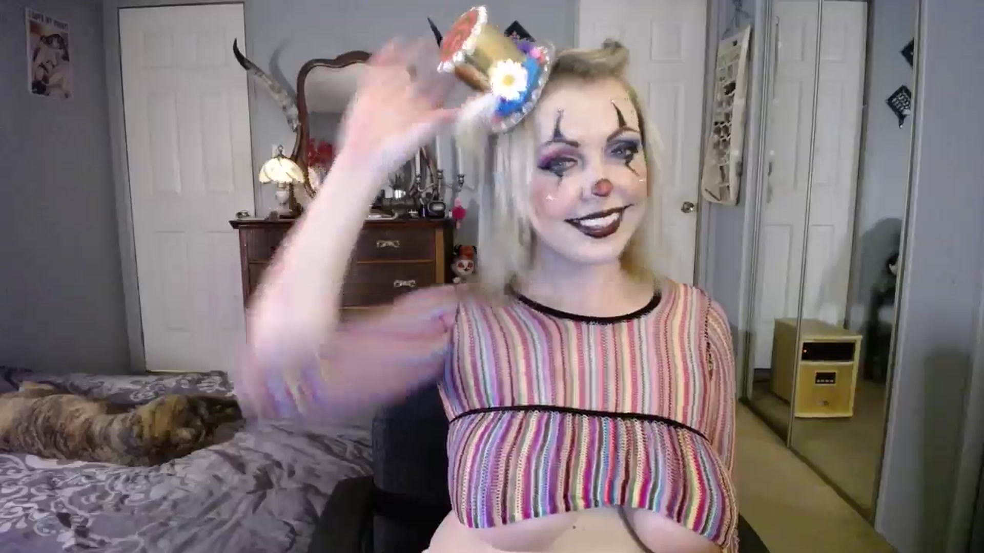 Gallery image thumbnail from Classic_Daisy's myfreecams stream on, 10/31/2024, 22:54 image 8 of 20