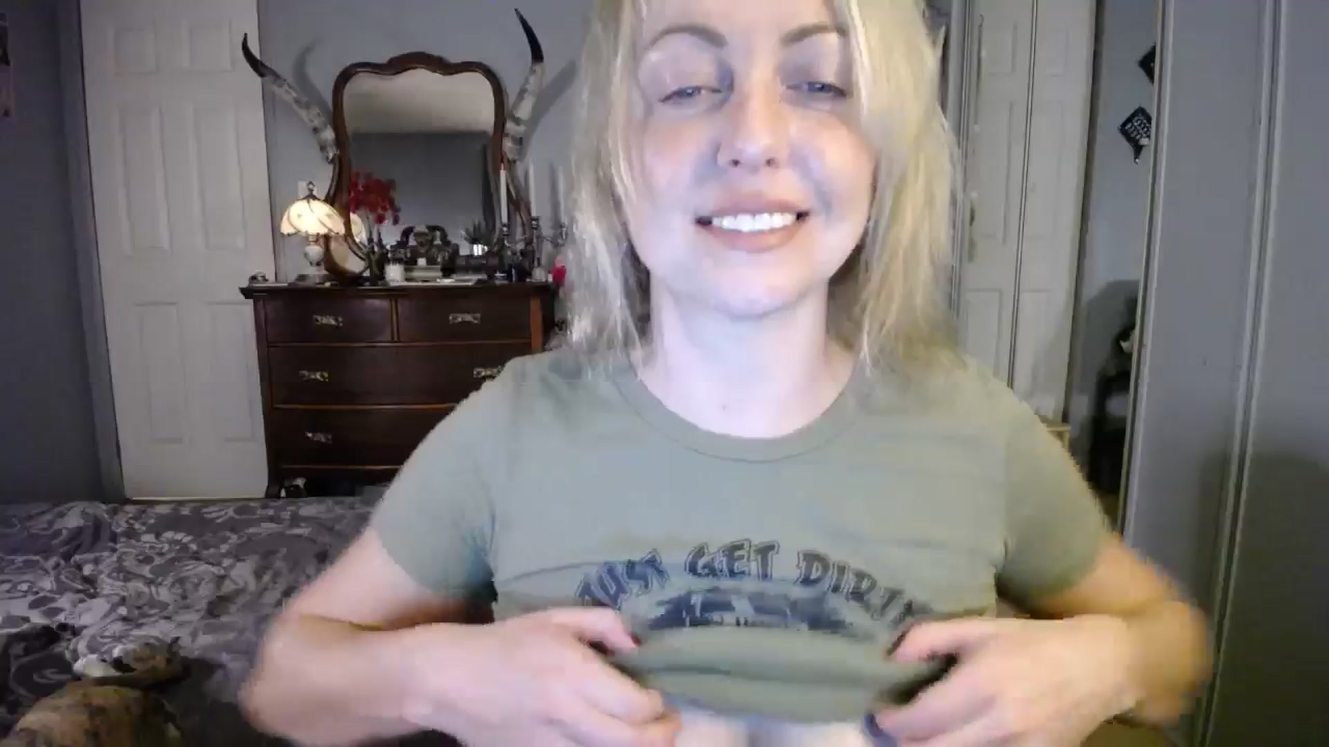 Gallery image thumbnail from Classic_Daisy's myfreecams stream on, 11/01/2024, 23:23 image 6 of 20