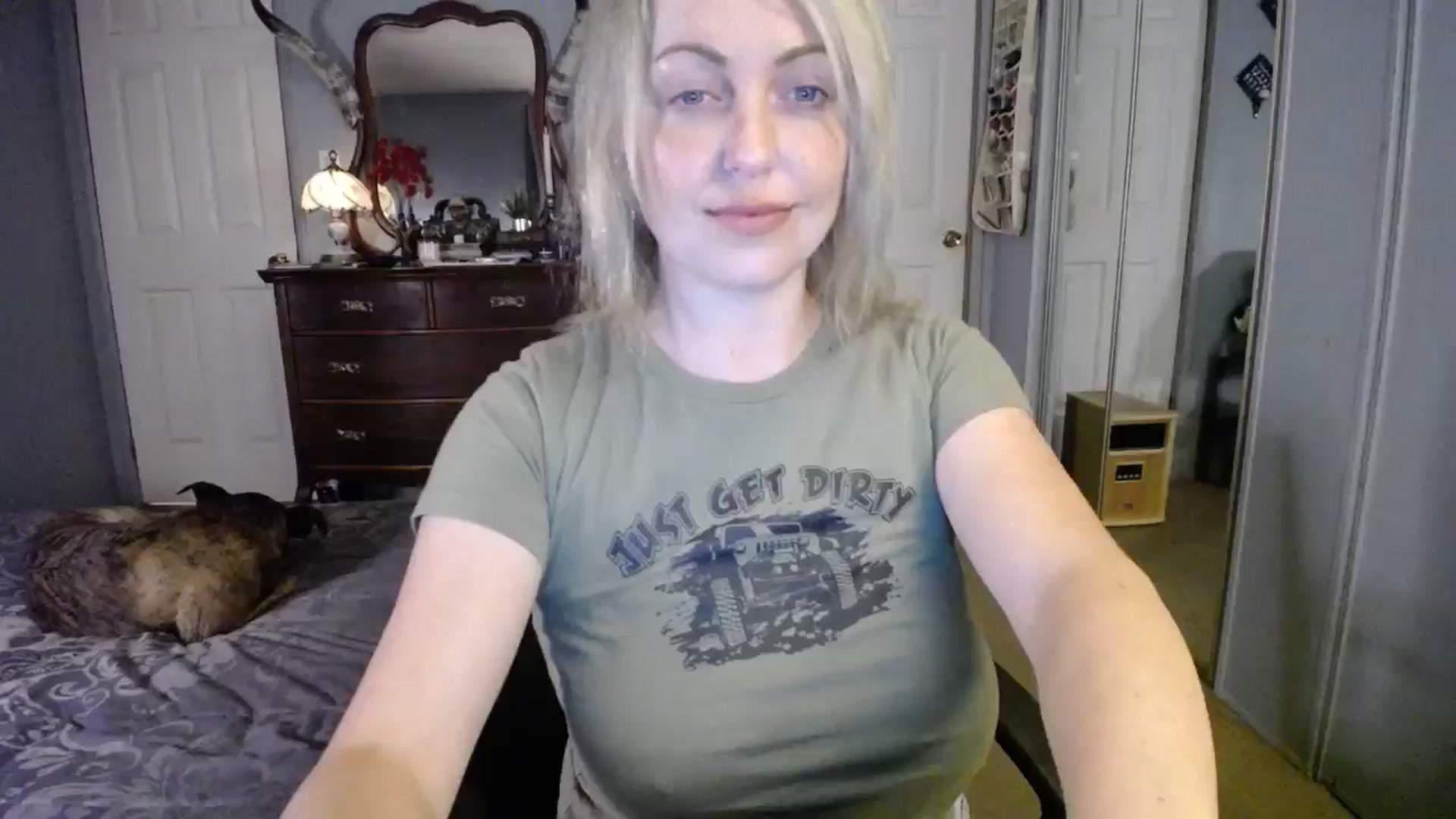 Gallery image thumbnail from Classic_Daisy's myfreecams stream on, 11/01/2024, 23:23 image 19 of 20