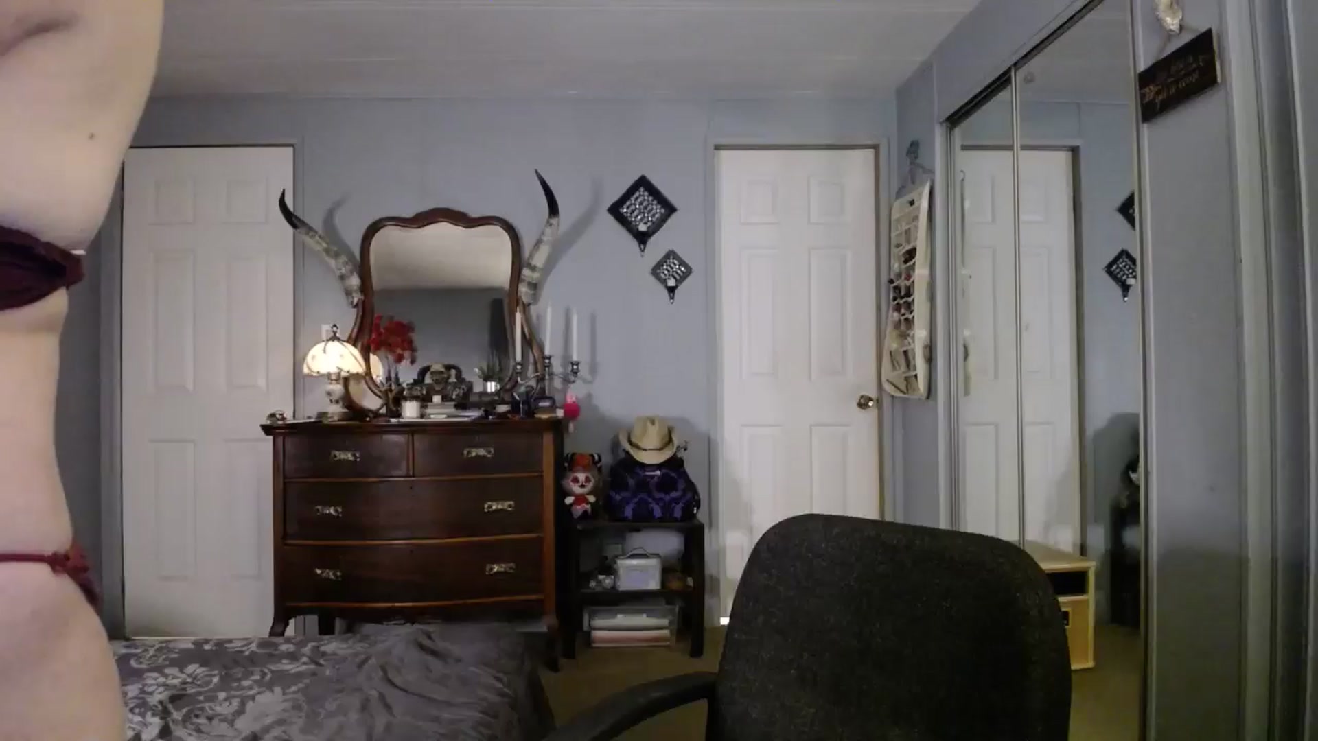 Gallery image thumbnail from Classic_Daisy's myfreecams stream on, 11/06/2024, 24:40 image 17 of 20