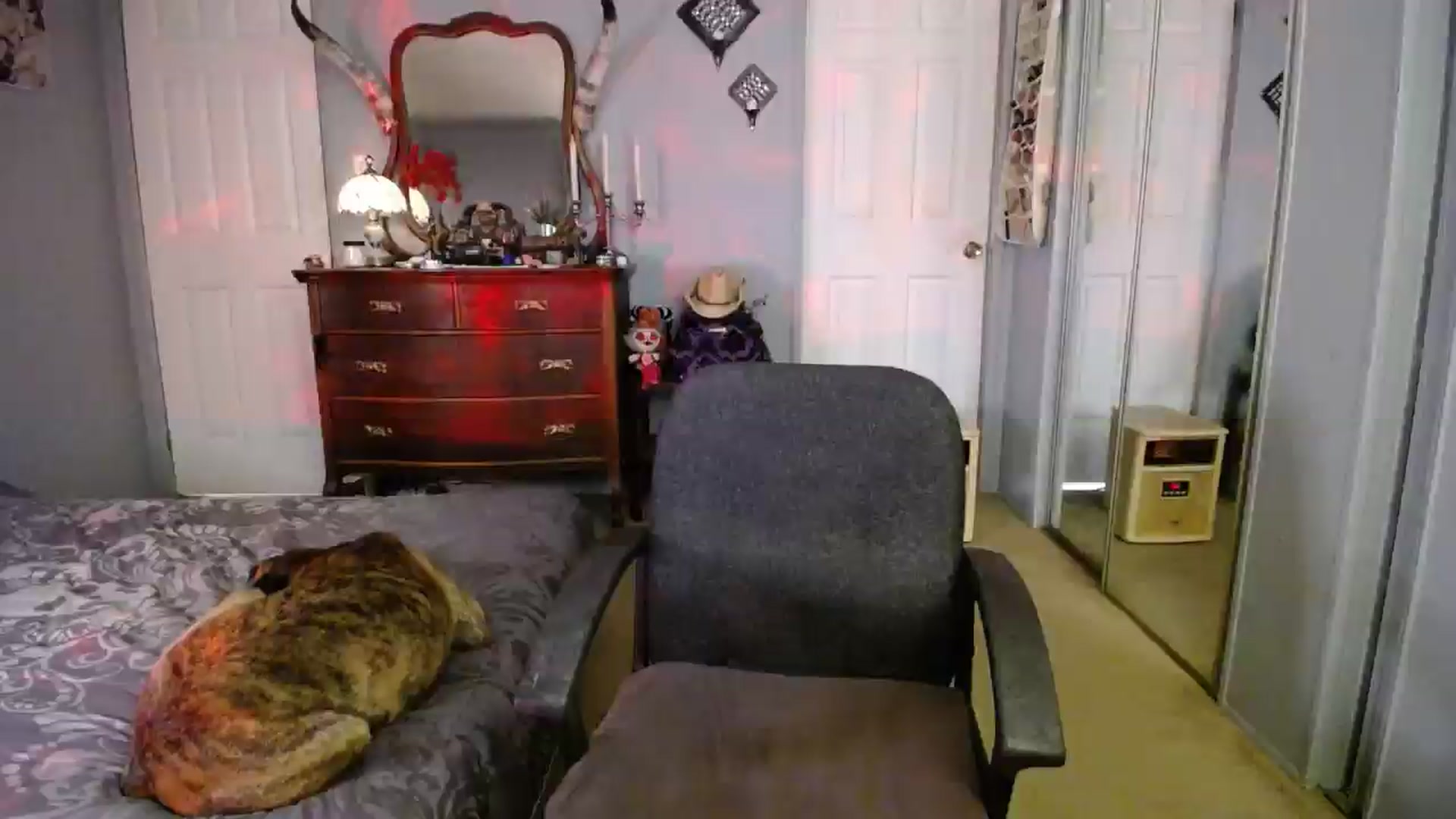 Gallery image thumbnail from Classic_Daisy's myfreecams stream on, 11/23/2024, 20:25 image 15 of 20