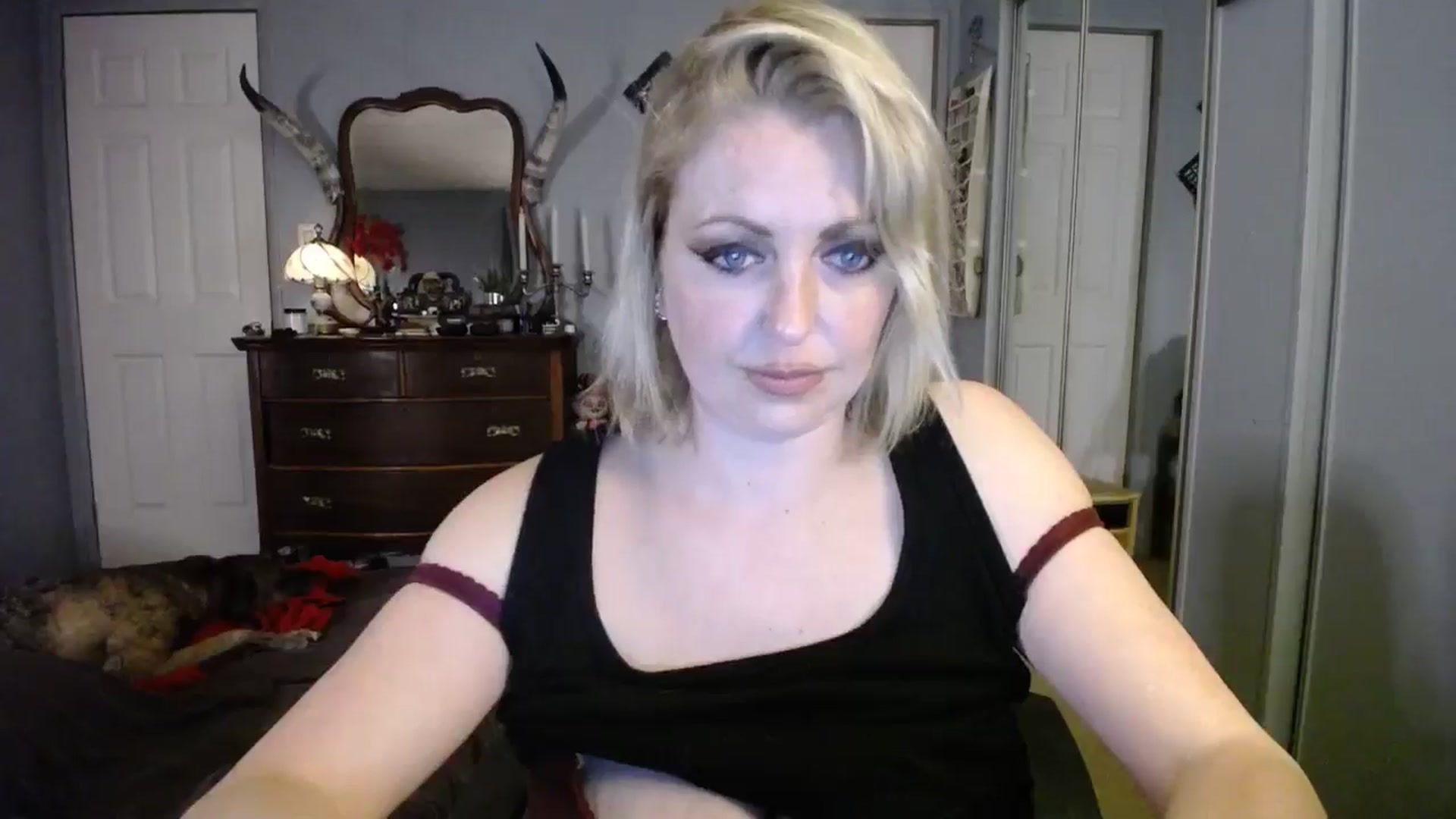 Gallery image thumbnail from Classic_Daisy's myfreecams stream on, 11/28/2024, 02:15 image 17 of 20