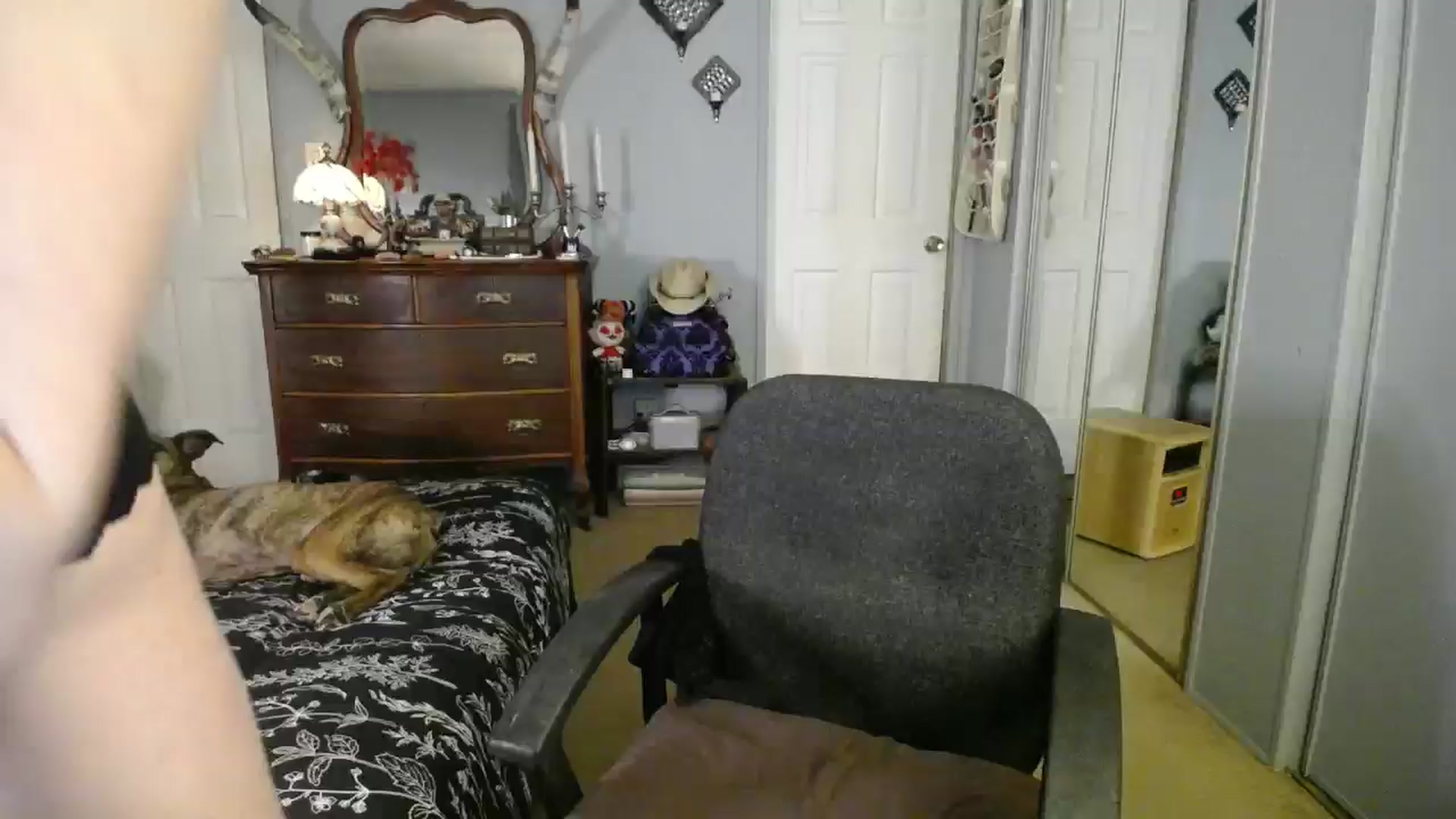 Gallery image thumbnail from Classic_Daisy's myfreecams stream on, 12/04/2024, 21:59 image 17 of 20