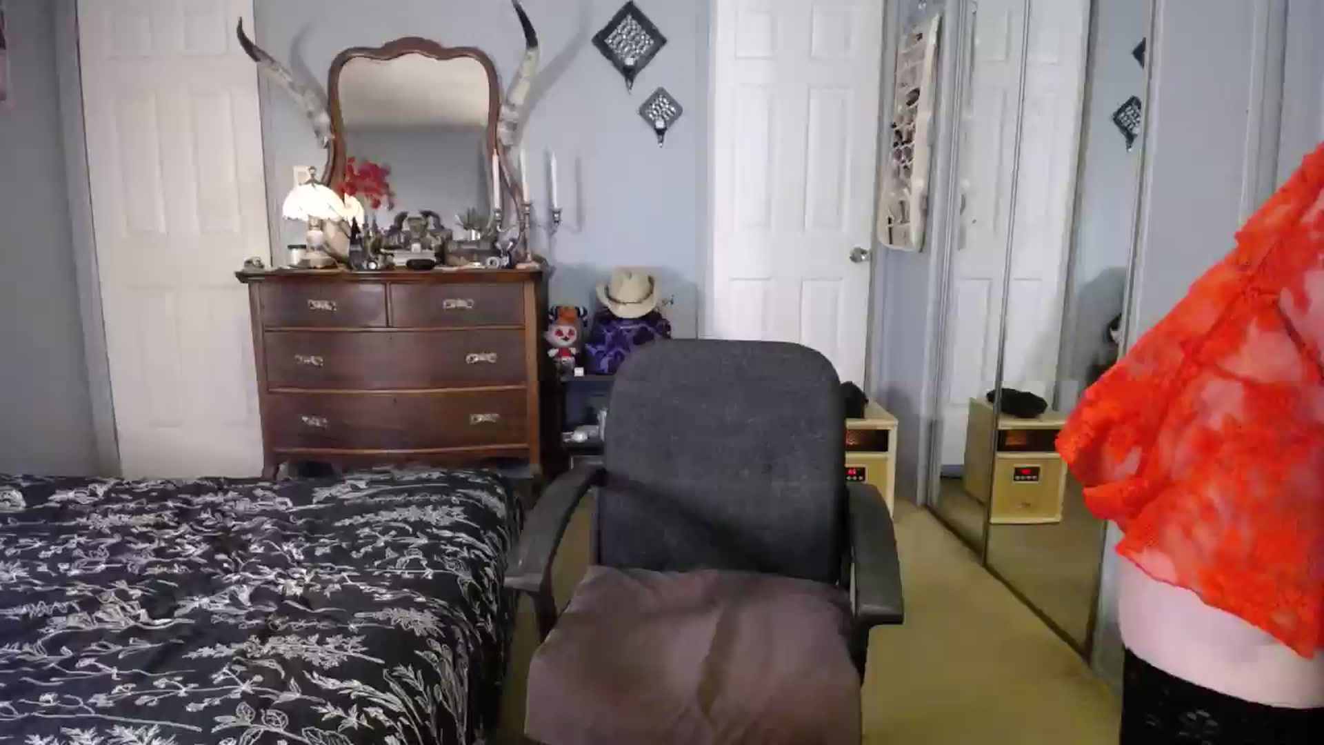 Gallery image thumbnail from Classic_Daisy's myfreecams stream on, 12/09/2024, 21:24 image 16 of 20