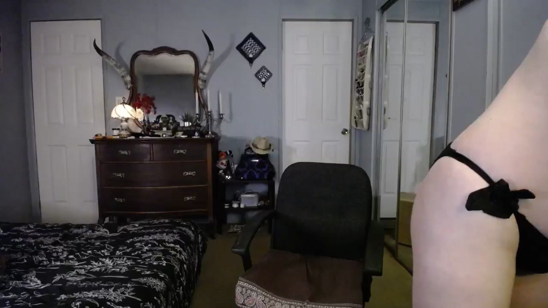 Gallery image thumbnail from Classic_Daisy's myfreecams stream on, 12/15/2024, 02:09 image 16 of 20