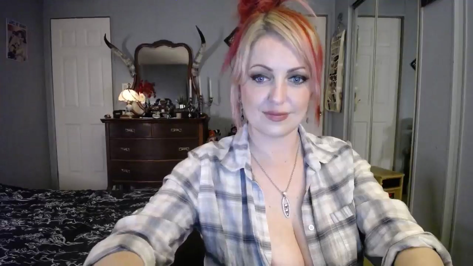 Gallery image thumbnail from Classic_Daisy's myfreecams stream on, 12/16/2024, 23:01 image 11 of 20