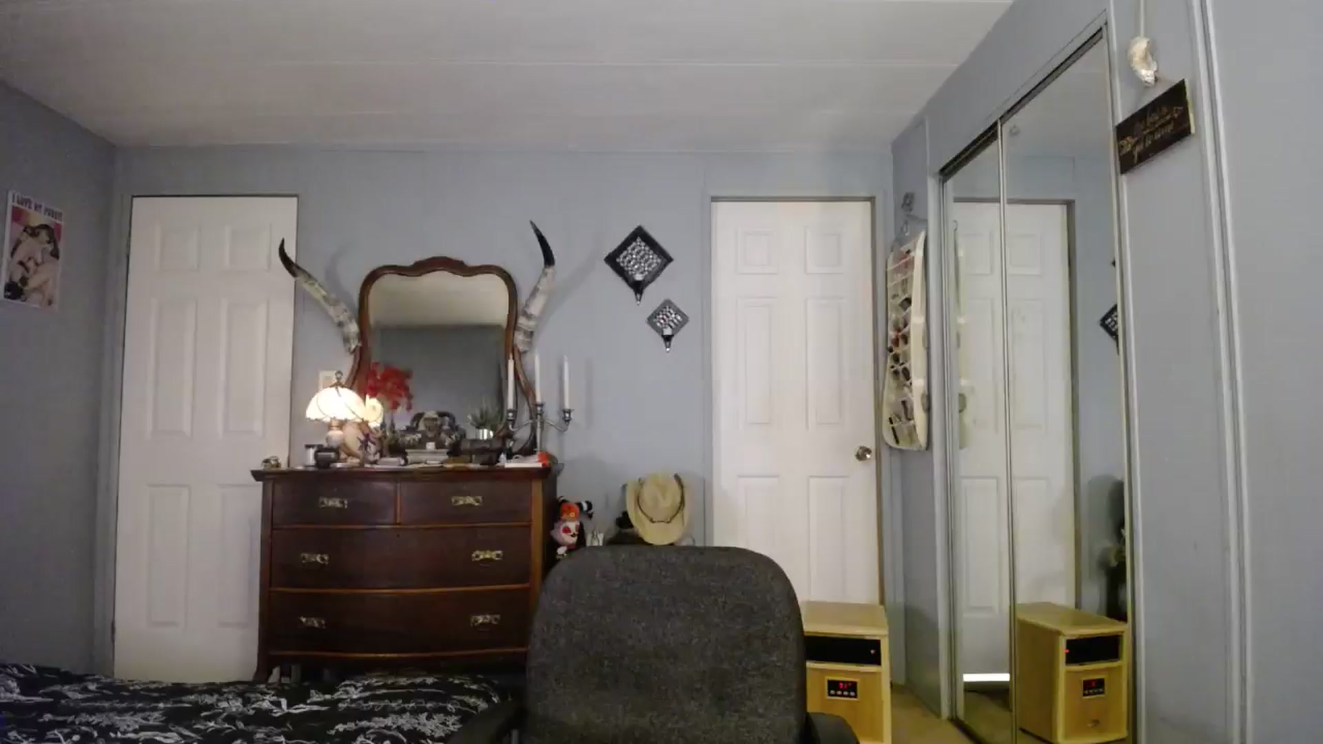 Gallery image thumbnail from Classic_Daisy's myfreecams stream on, 12/21/2024, 23:32 image 17 of 20