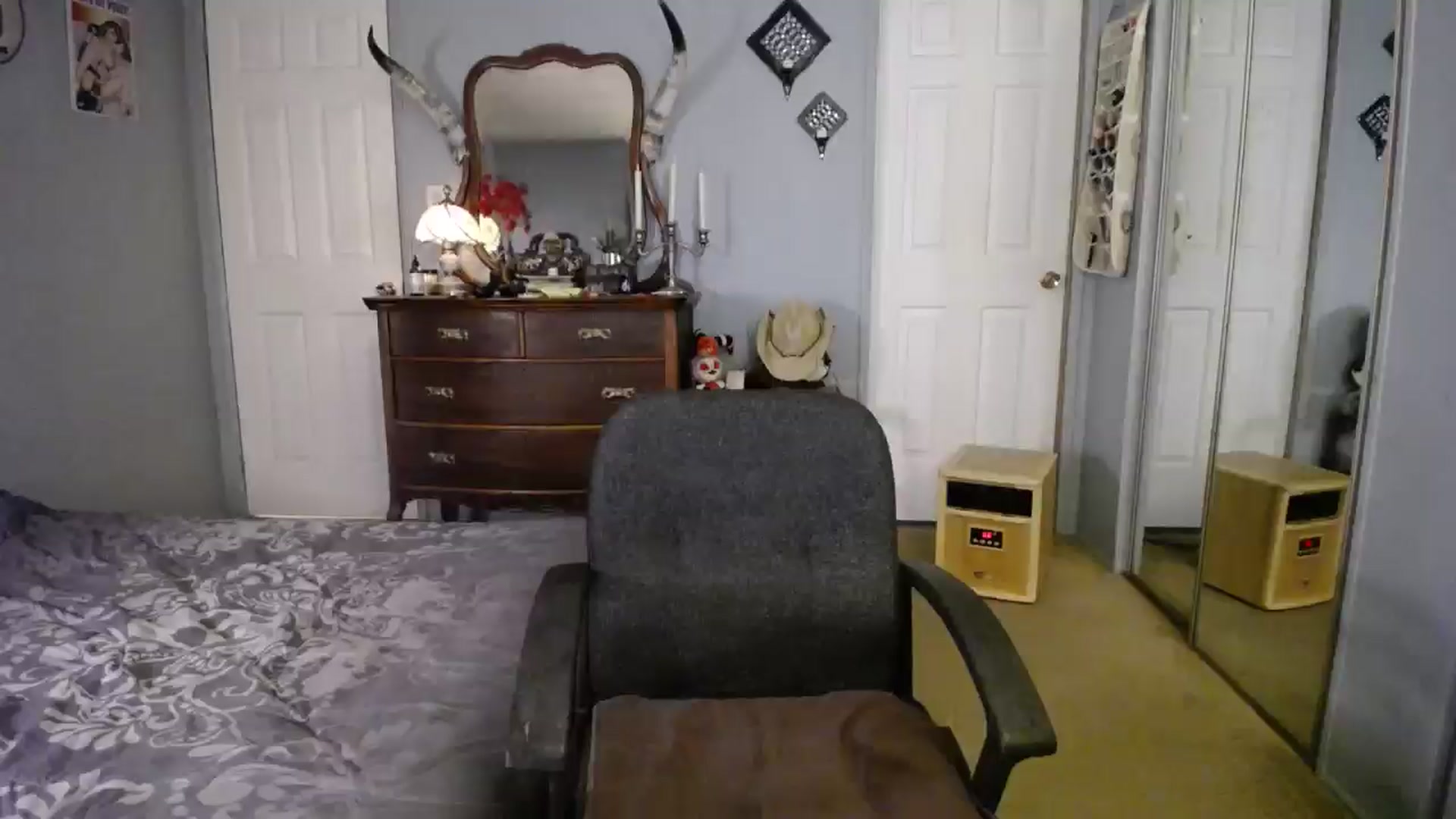 Gallery image thumbnail from Classic_Daisy's myfreecams stream on, 12/30/2024, 24:33 image 17 of 20