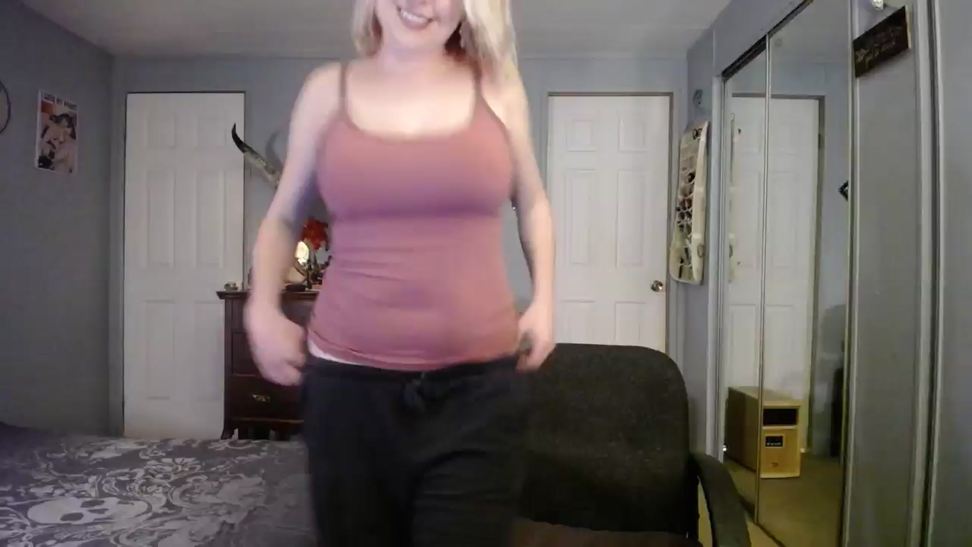 Gallery image thumbnail from Classic_Daisy's myfreecams stream on, 12/31/2024, 24:48 image 3 of 20