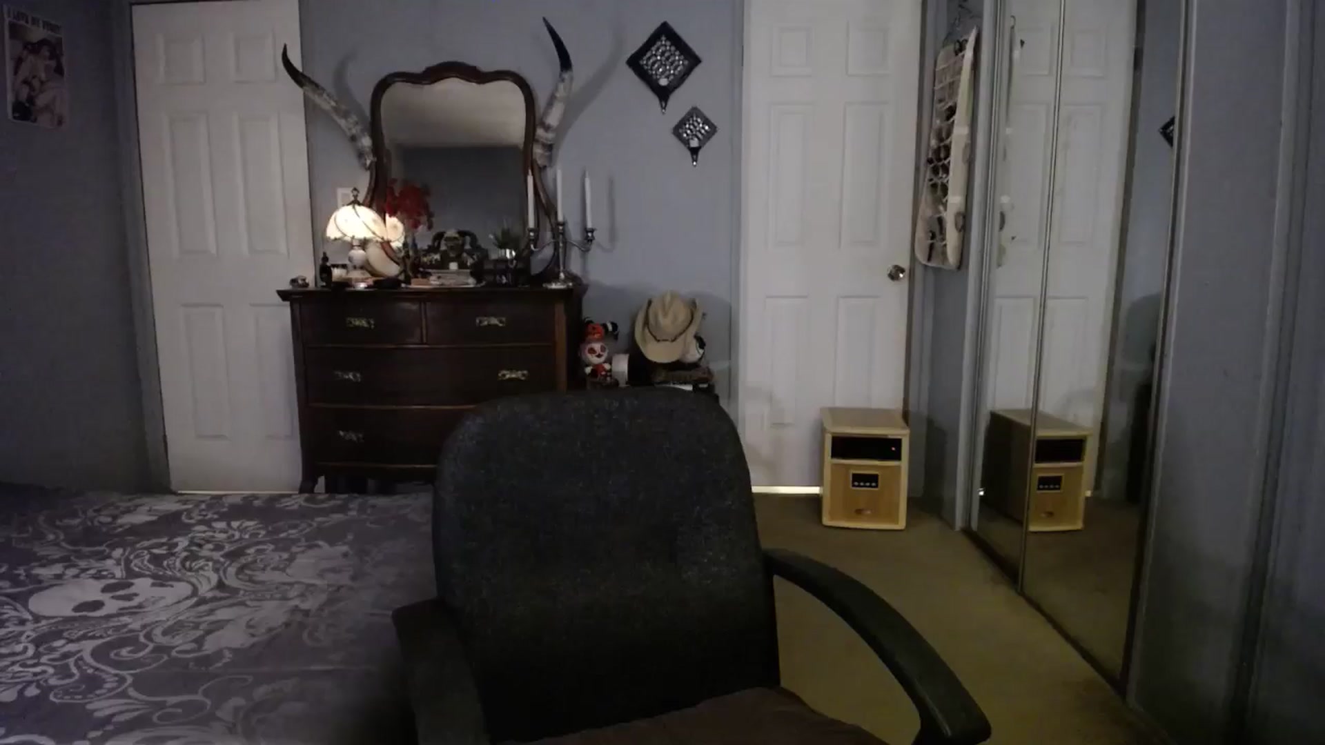 Gallery image thumbnail from Classic_Daisy's myfreecams stream on, 12/31/2024, 01:09 image 15 of 20