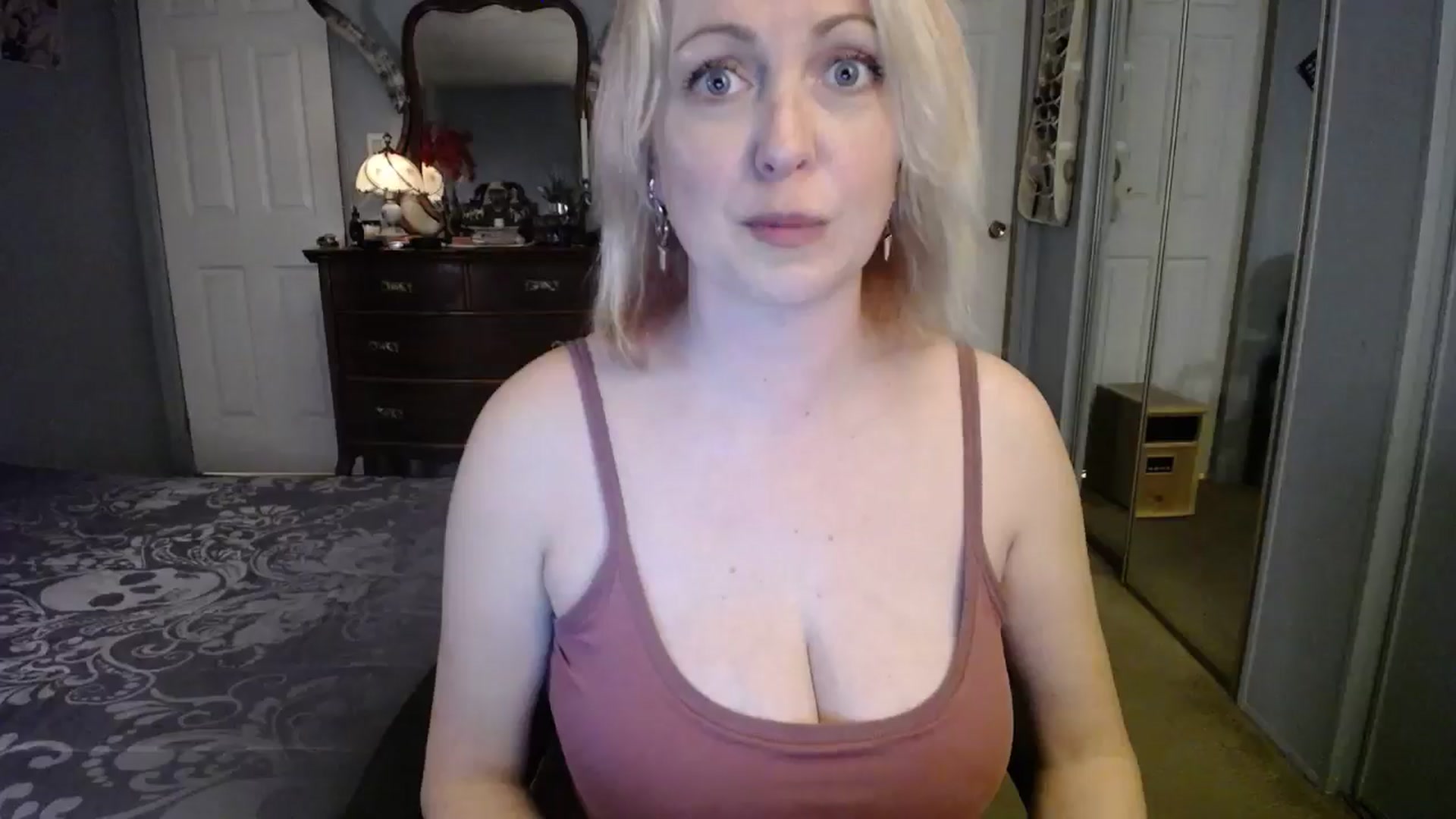 Gallery image thumbnail from Classic_Daisy's myfreecams stream on, 12/31/2024, 01:09 image 11 of 20