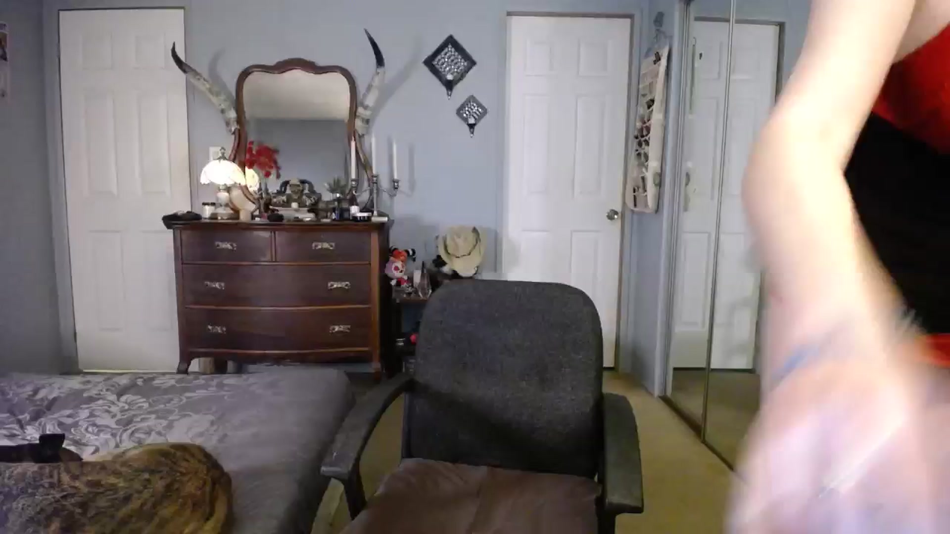 Gallery image thumbnail from Classic_Daisy's myfreecams stream on, 01/06/2025, 23:28 image 18 of 20