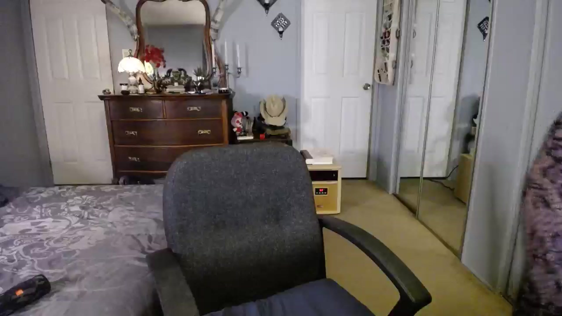 Gallery image thumbnail from Classic_Daisy's myfreecams stream on, 01/18/2025, 03:57 image 13 of 20