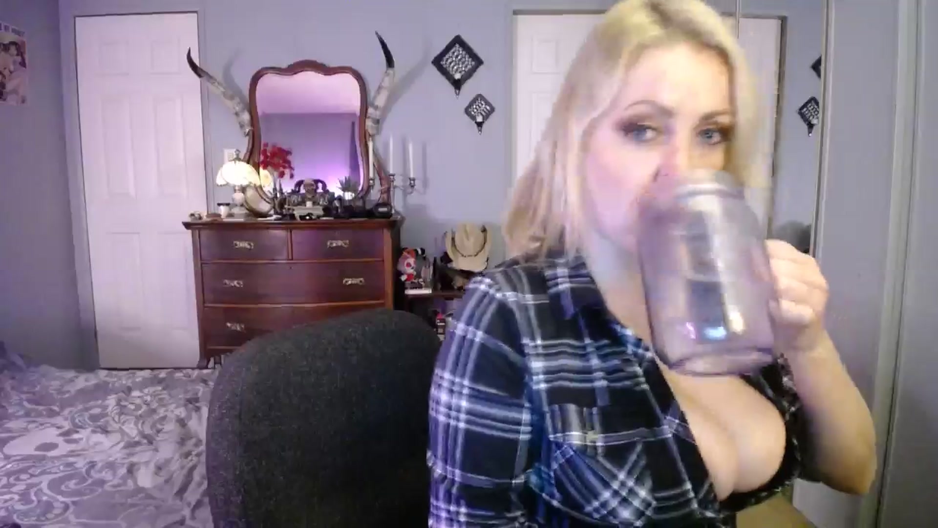 Gallery image thumbnail from Classic_Daisy's myfreecams stream on, 01/26/2025, 23:55 image 6 of 20