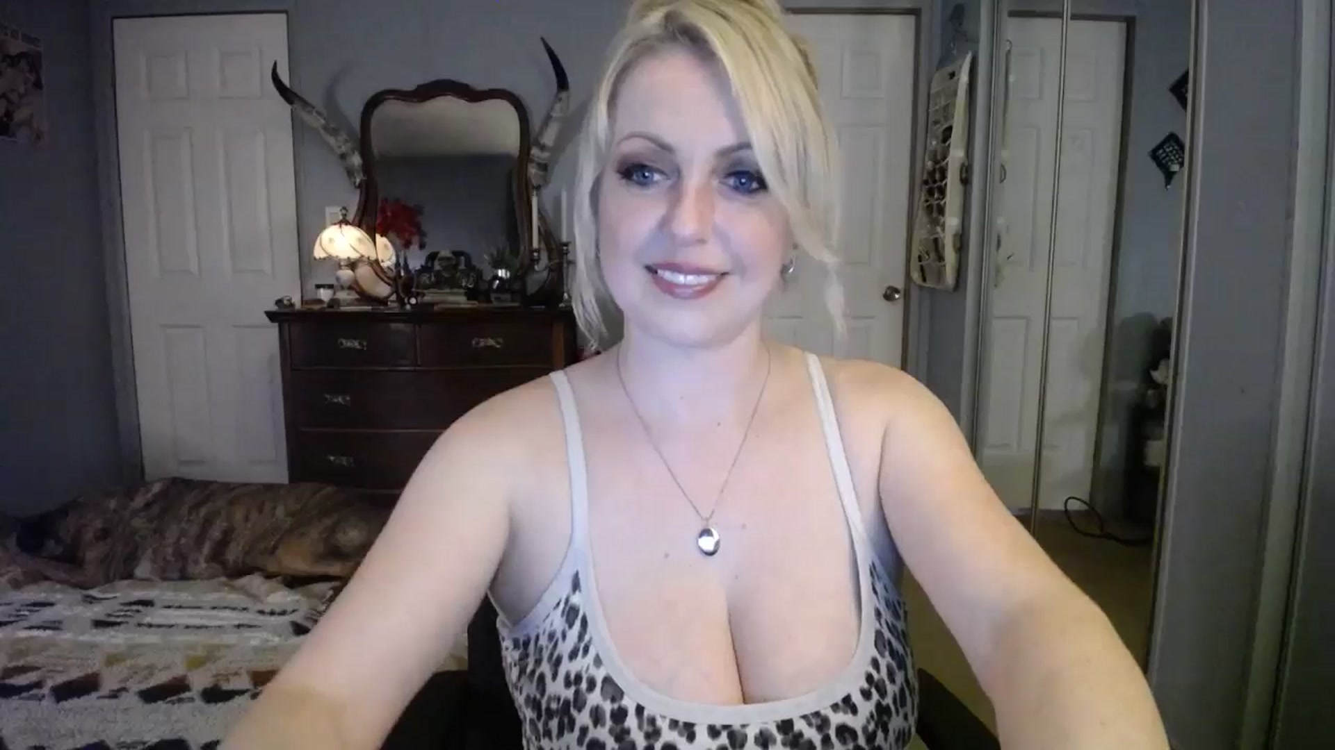 Gallery image thumbnail from Classic_Daisy's myfreecams stream on, 01/31/2025, 21:53 image 17 of 20