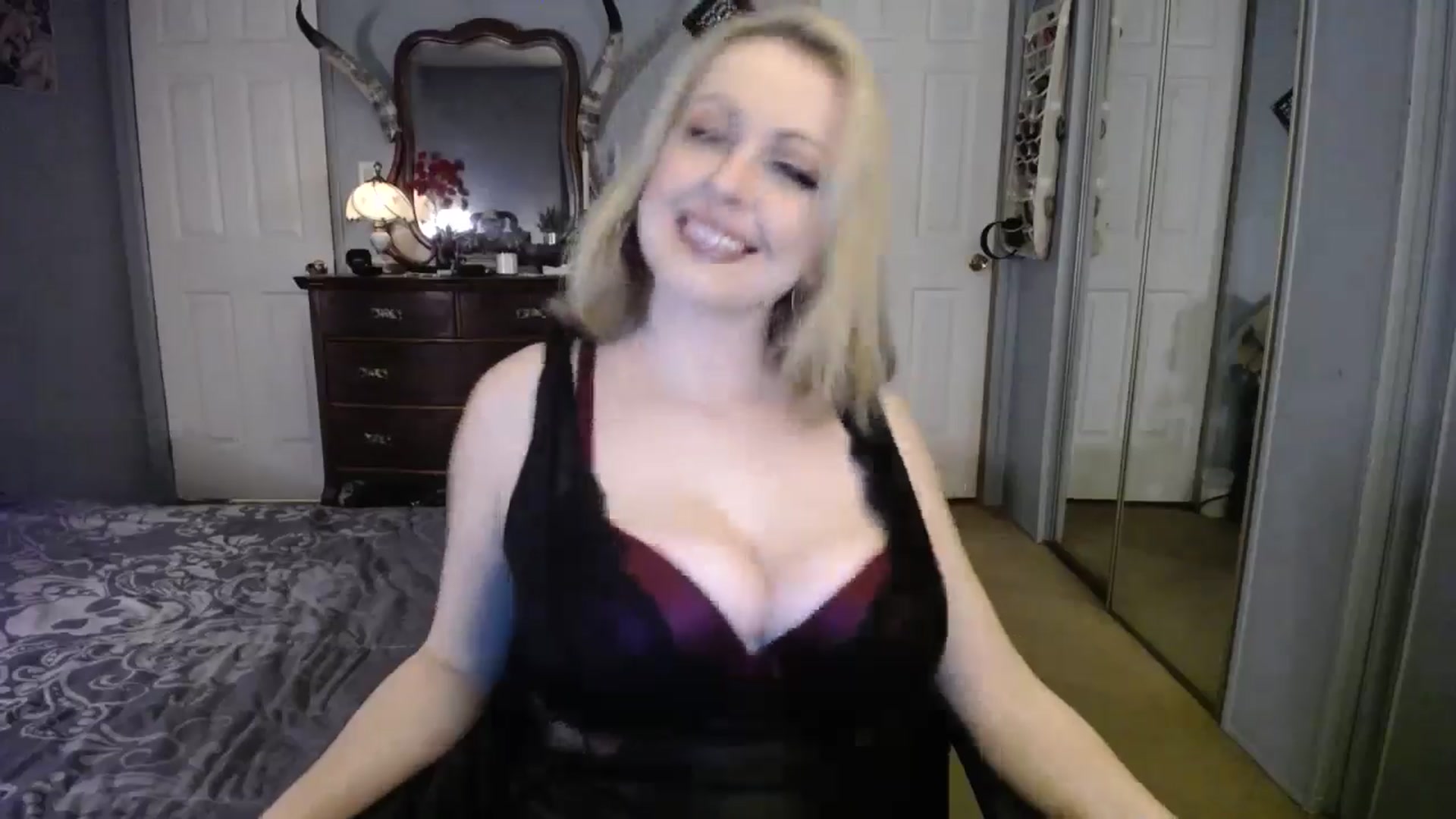 Gallery image thumbnail from Classic_Daisy's myfreecams stream on, 02/16/2025, 23:33 image 7 of 20