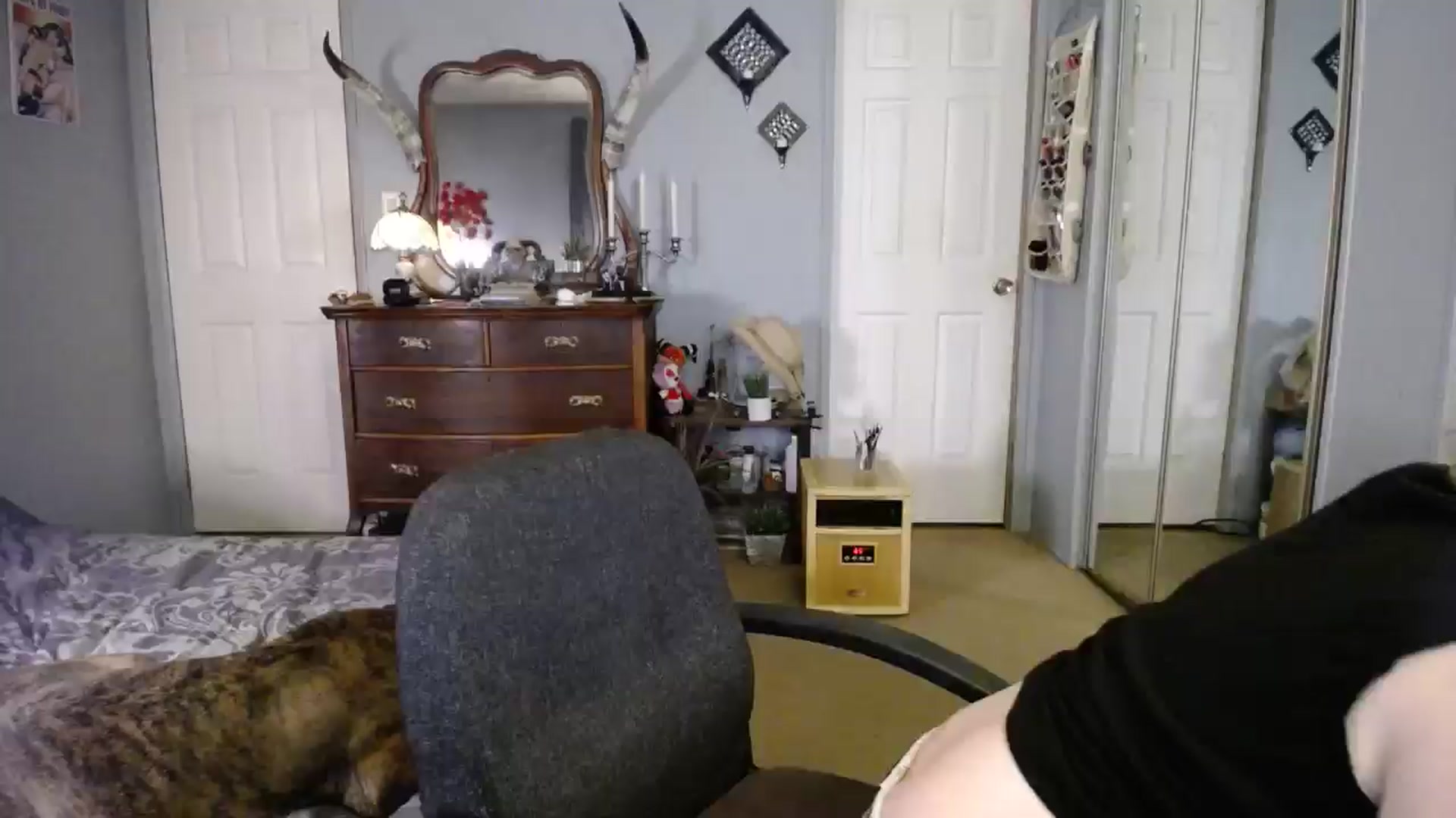Gallery image thumbnail from Classic_Daisy's myfreecams stream on, 02/19/2025, 24:34 image 1 of 20