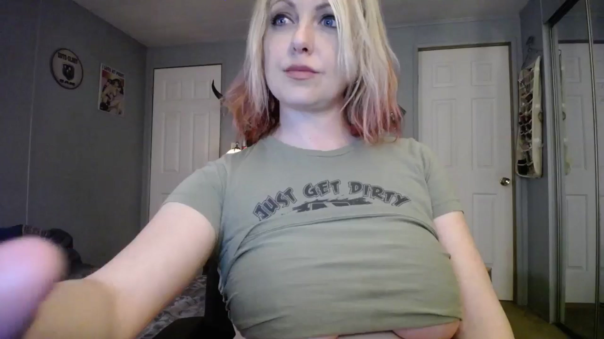 Gallery image thumbnail from Classic_Daisy's myfreecams stream on, 02/25/2025, 23:58 image 18 of 20