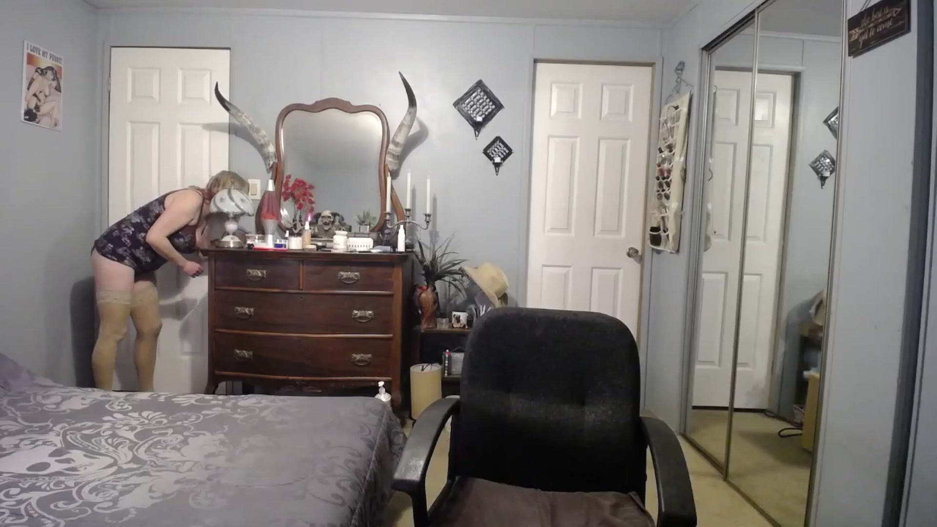 Gallery image thumbnail from Classic_Daisy's myfreecams stream on, 03/12/2025, 24:10 image 14 of 20