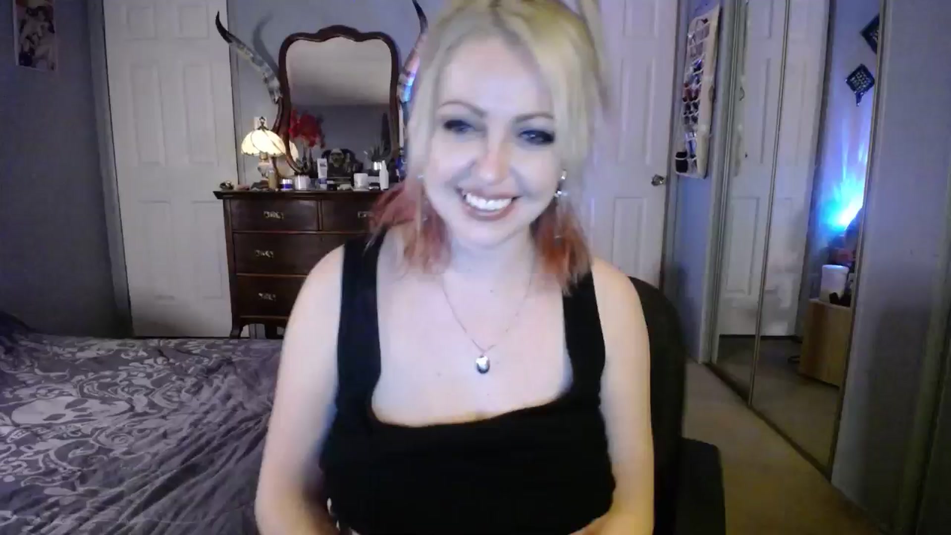 Gallery image thumbnail from Classic_Daisy's myfreecams stream on, 03/16/2025, 01:29 image 1 of 20