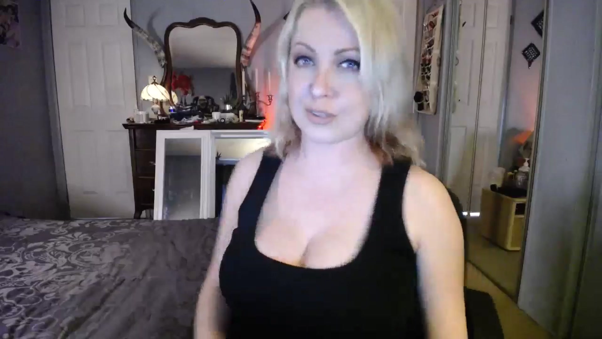 Gallery image thumbnail from Classic_Daisy's myfreecams stream on, 03/22/2025, 21:09 image 7 of 20