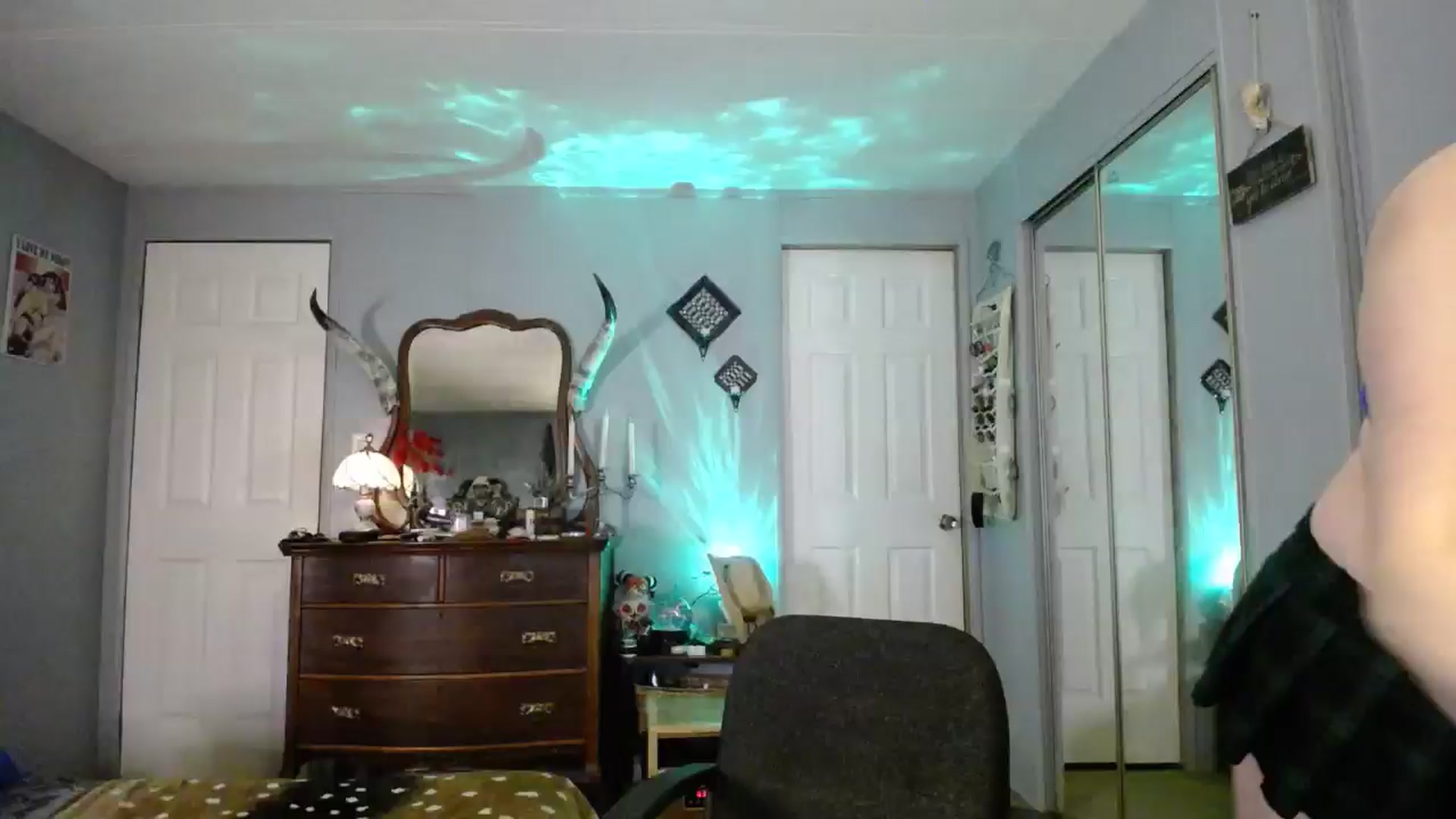 Gallery image thumbnail from Classic_Daisy's myfreecams stream on, 04/06/2025, 24:00 image 18 of 20