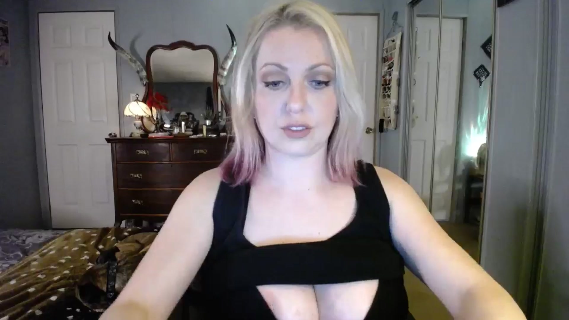 Gallery image thumbnail from Classic_Daisy's myfreecams stream on, 04/07/2025, 21:41 image 4 of 20