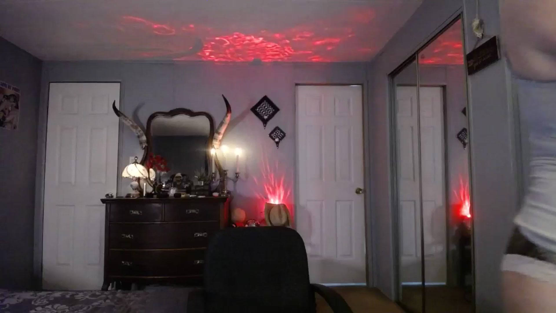 Gallery image thumbnail from Classic_Daisy's myfreecams stream on, 04/26/2025, 19:32 image 17 of 20