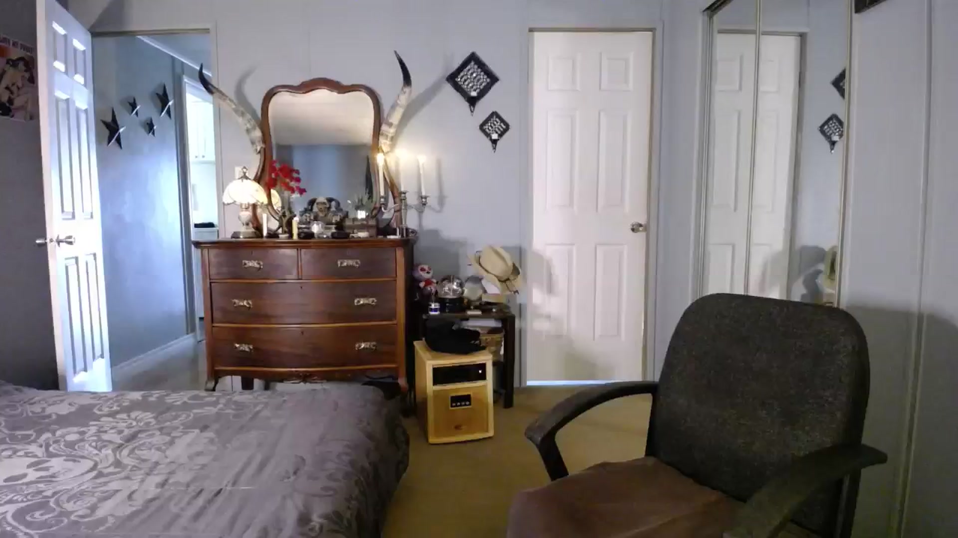 Gallery image thumbnail from Classic_Daisy's myfreecams stream on, 05/07/2025, 16:11 image 4 of 20