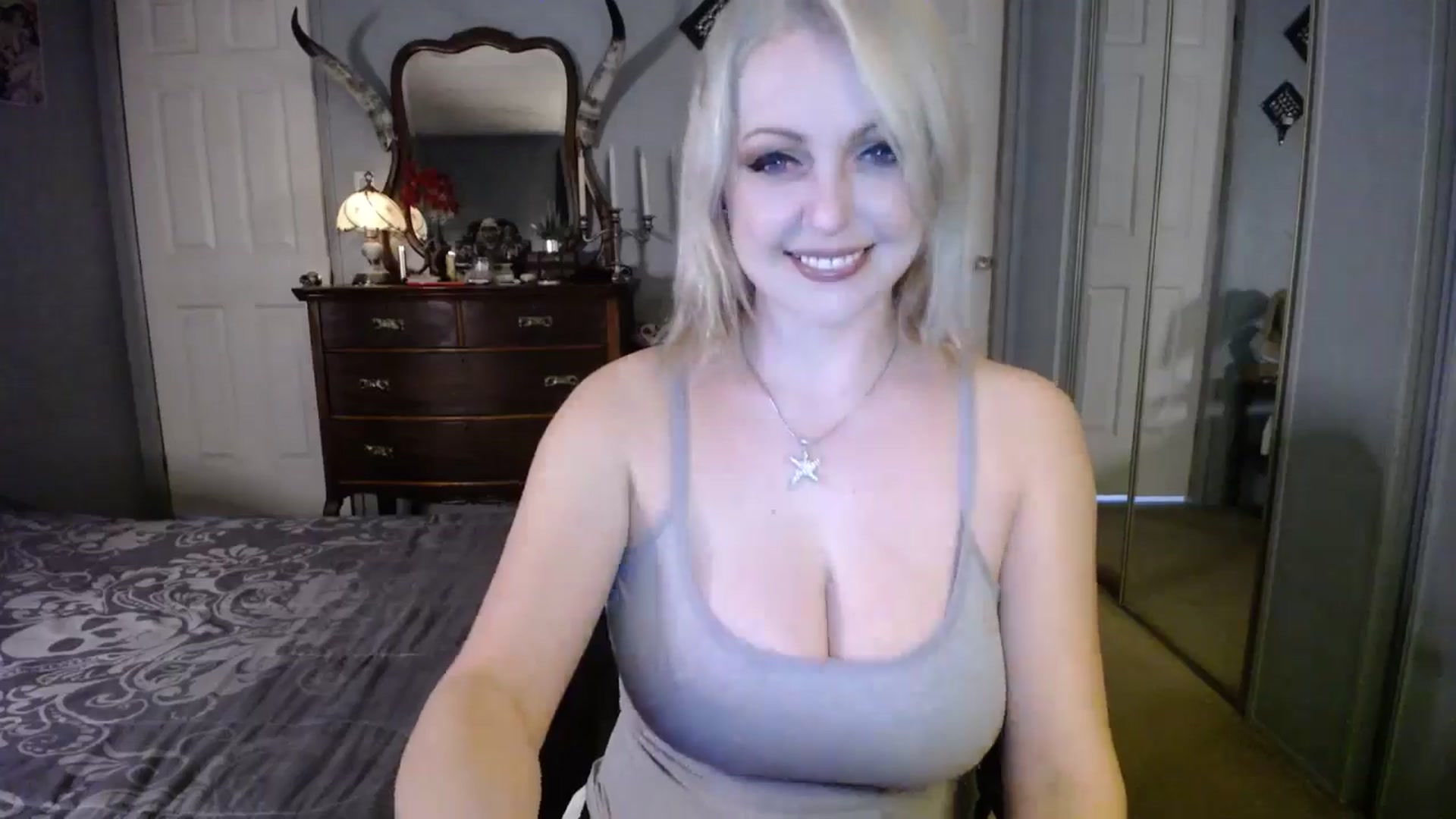Gallery image thumbnail from Classic_Daisy's myfreecams stream on, 05/10/2025, 18:00 image 18 of 20
