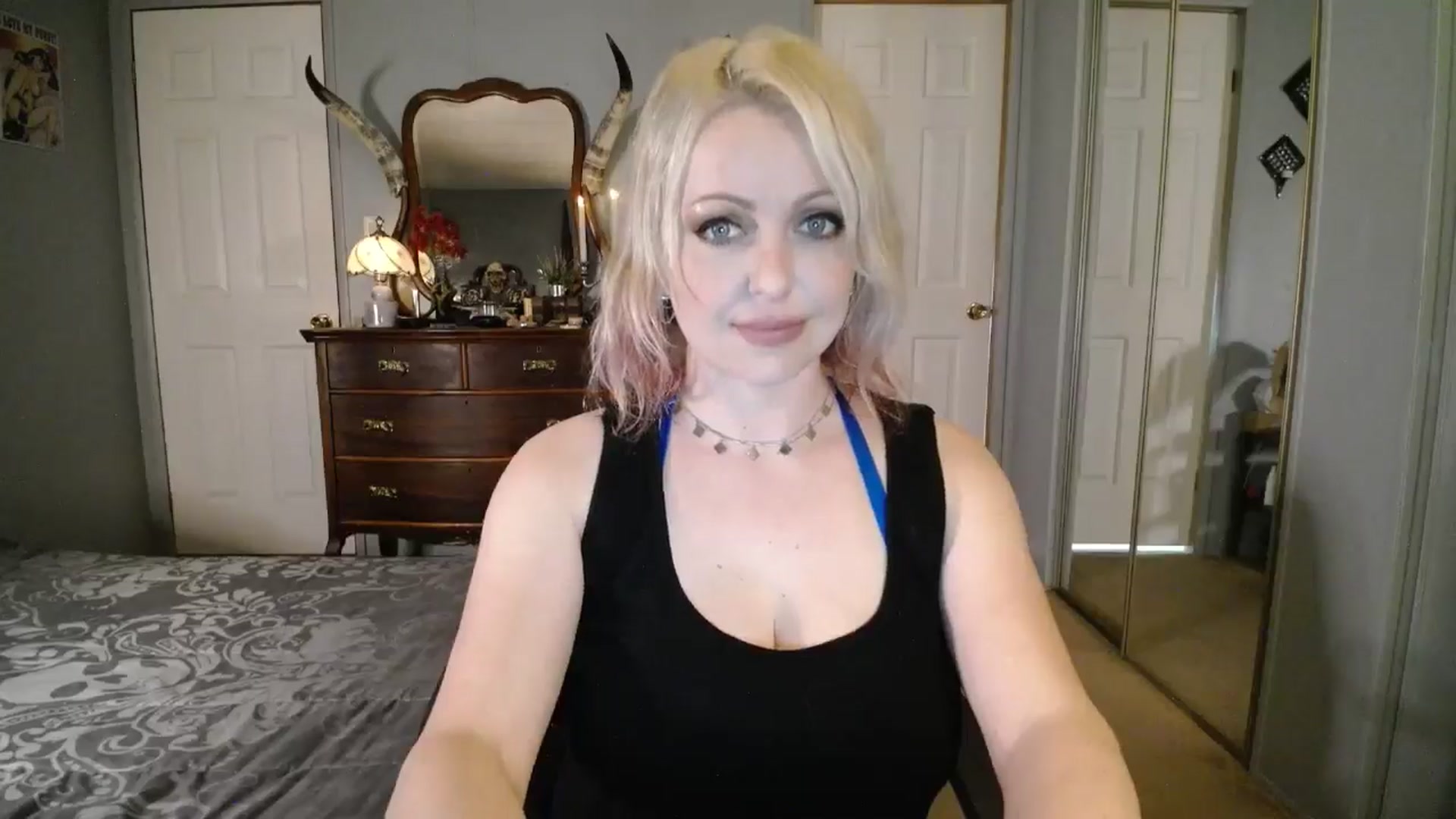 Gallery image thumbnail from Classic_Daisy's myfreecams stream on, 05/31/2025, 23:31 image 16 of 20