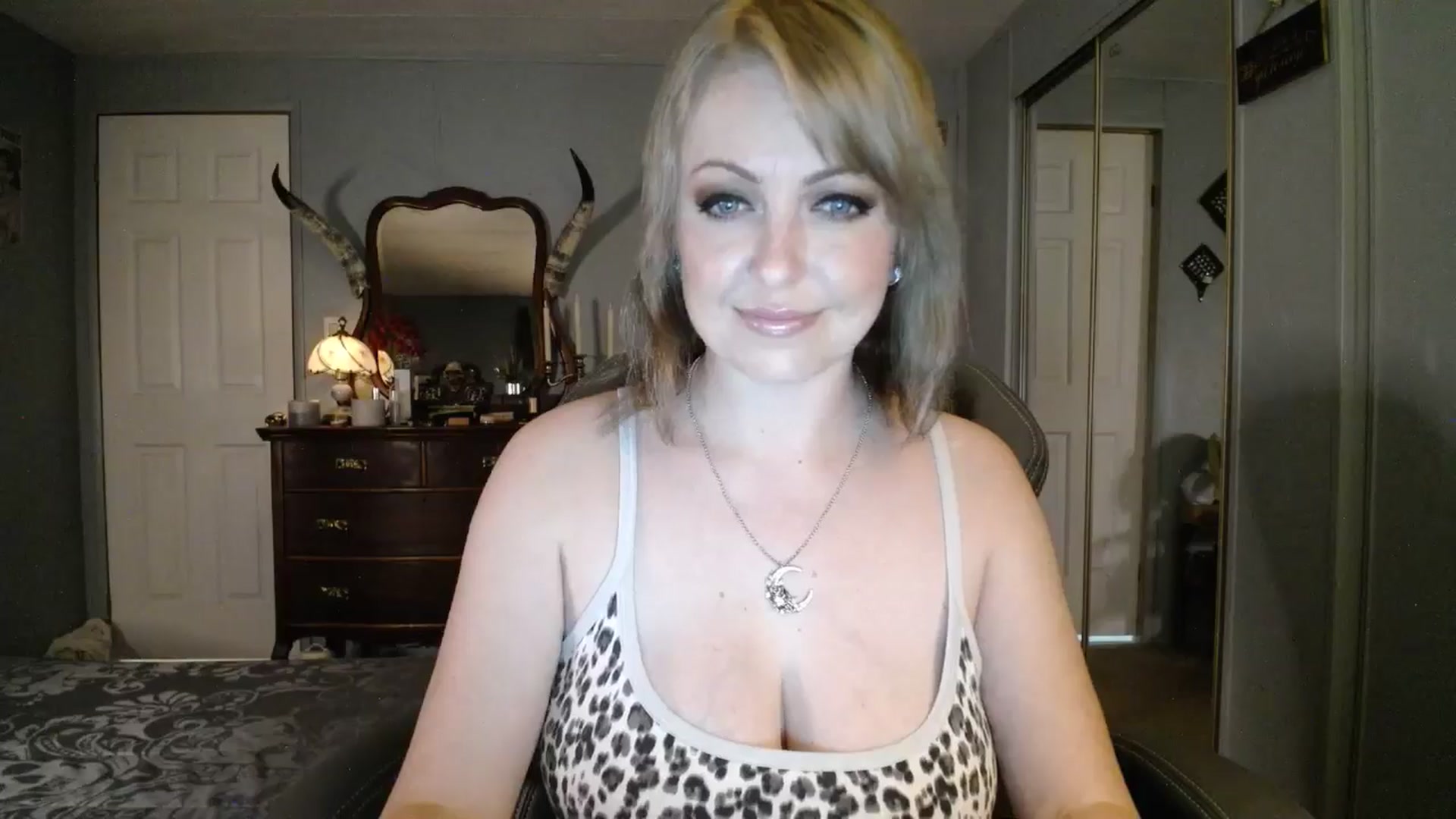 Gallery image thumbnail from Classic_Daisy's myfreecams stream on, 07/14/2025, 18:20 image 5 of 20