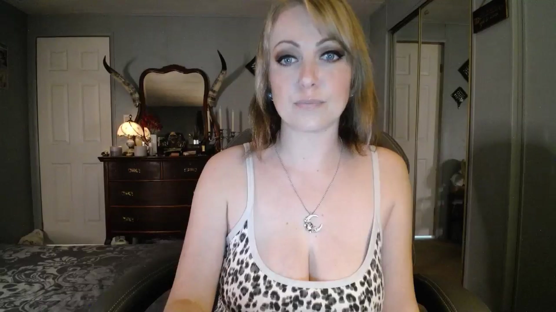 Gallery image thumbnail from Classic_Daisy's myfreecams stream on, 07/14/2025, 18:20 image 15 of 20