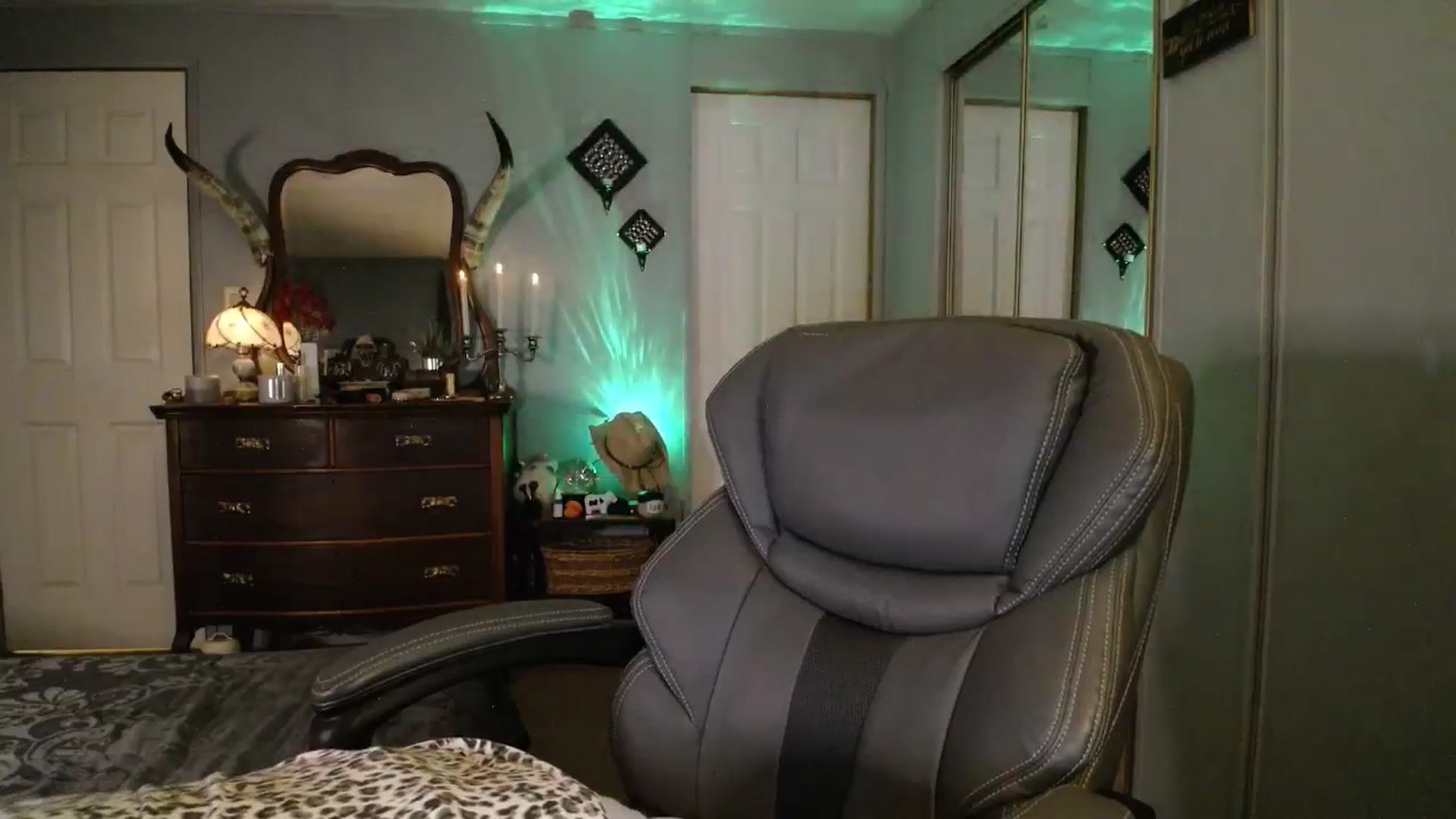 Gallery image thumbnail from Classic_Daisy's myfreecams stream on, 07/15/2025, 02:29 image 13 of 20