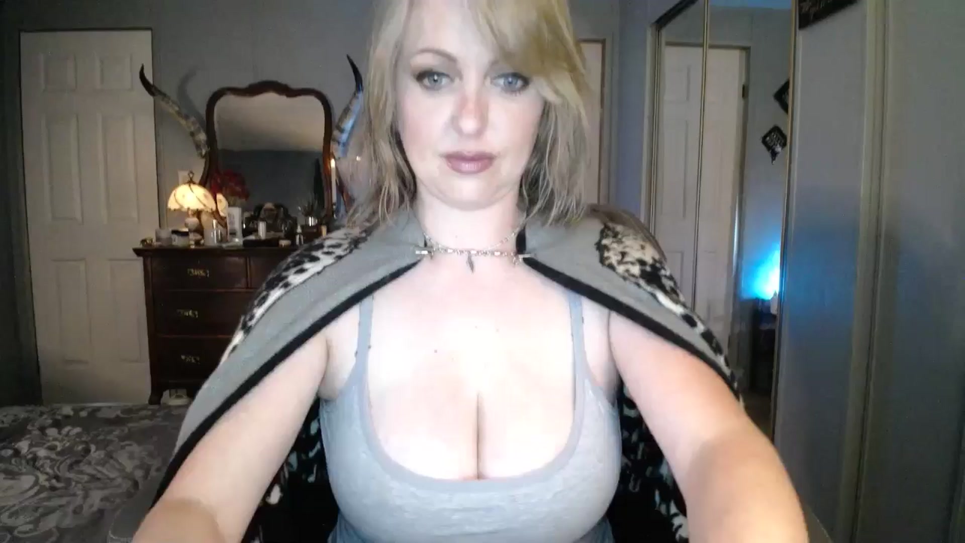 Gallery image thumbnail from Classic_Daisy's myfreecams stream on, 07/21/2025, 22:45 image 3 of 20