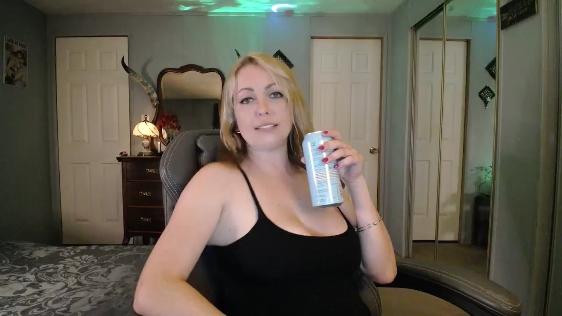 Gallery image thumbnail from Classic_Daisy's myfreecams stream on, 08/24/2025, 24:24 image 7 of 20