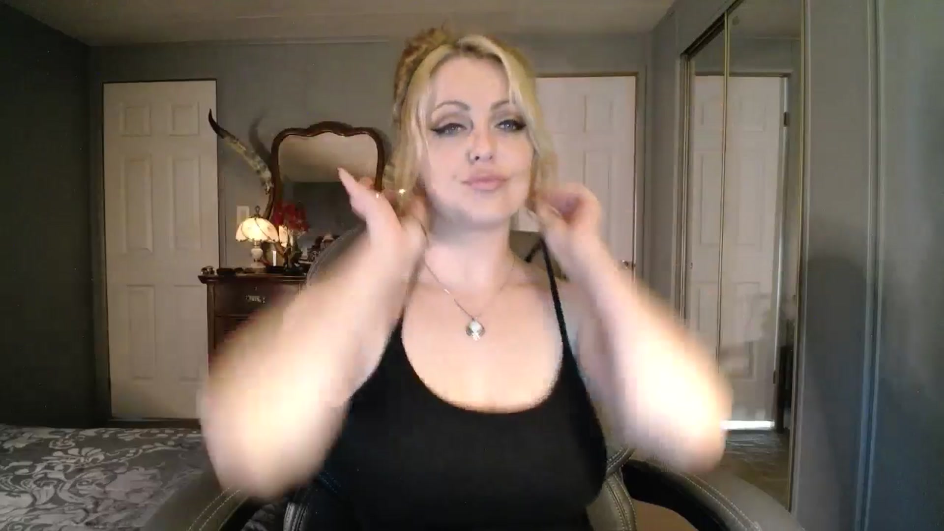 Gallery image thumbnail from Classic_Daisy's myfreecams stream on, 09/01/2025, 21:10 image 7 of 20