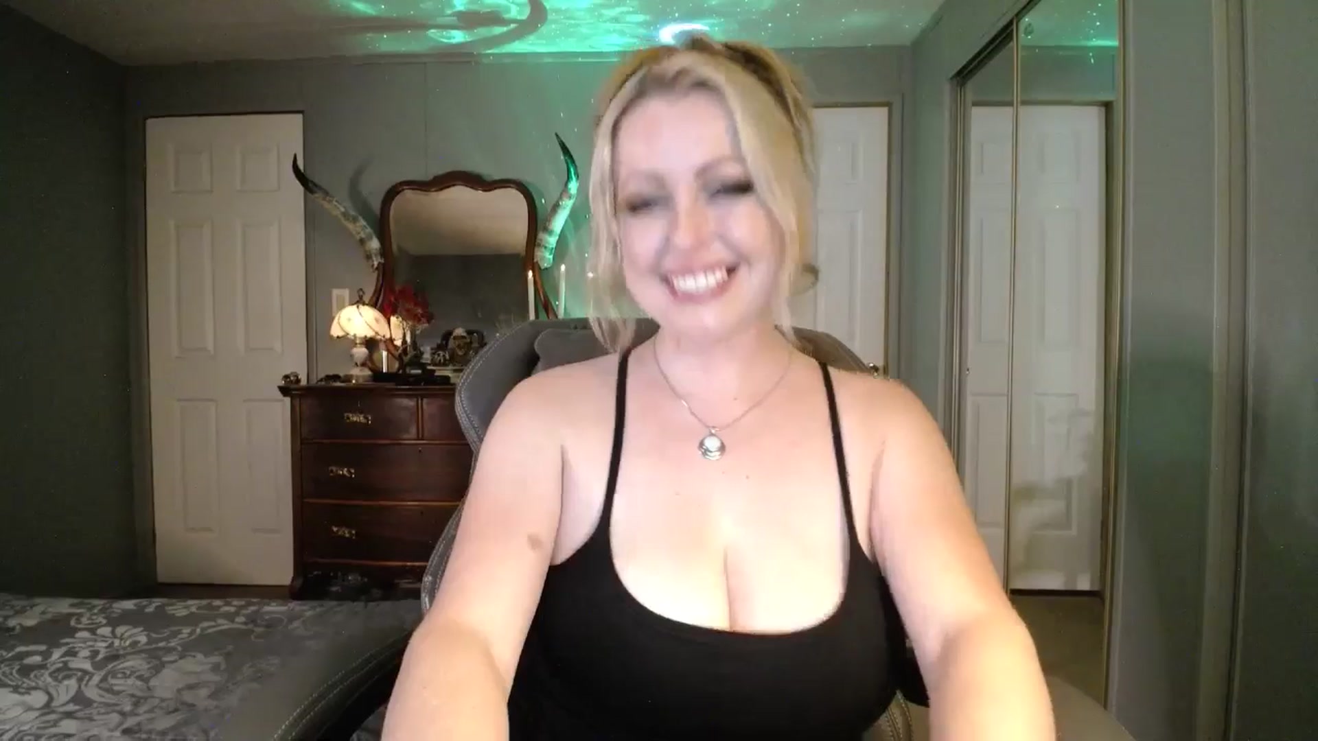 Gallery image thumbnail from Classic_Daisy's myfreecams stream on, 09/02/2025, 24:22 image 18 of 20