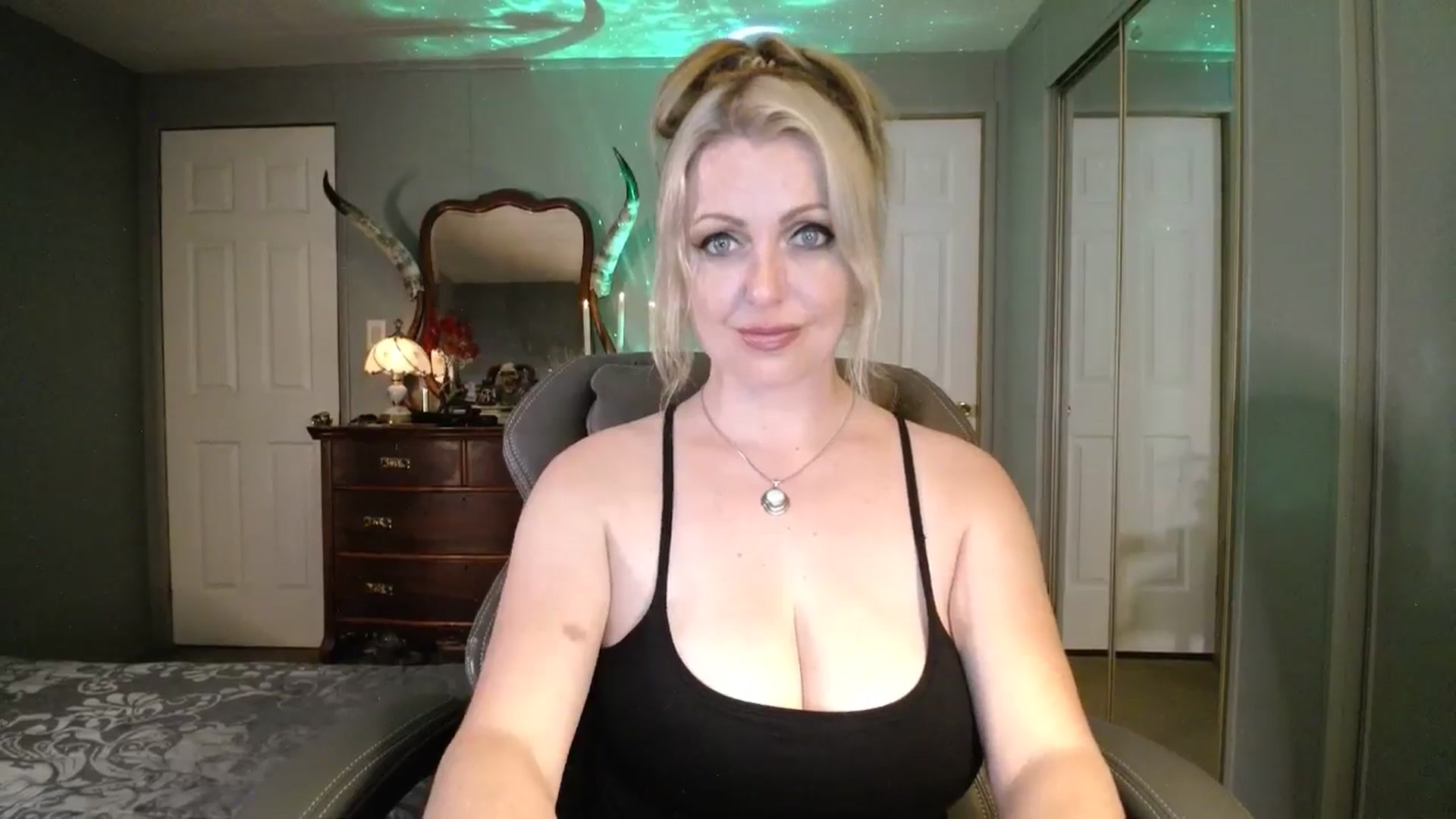 Gallery image thumbnail from Classic_Daisy's myfreecams stream on, 09/02/2025, 24:22 image 19 of 20
